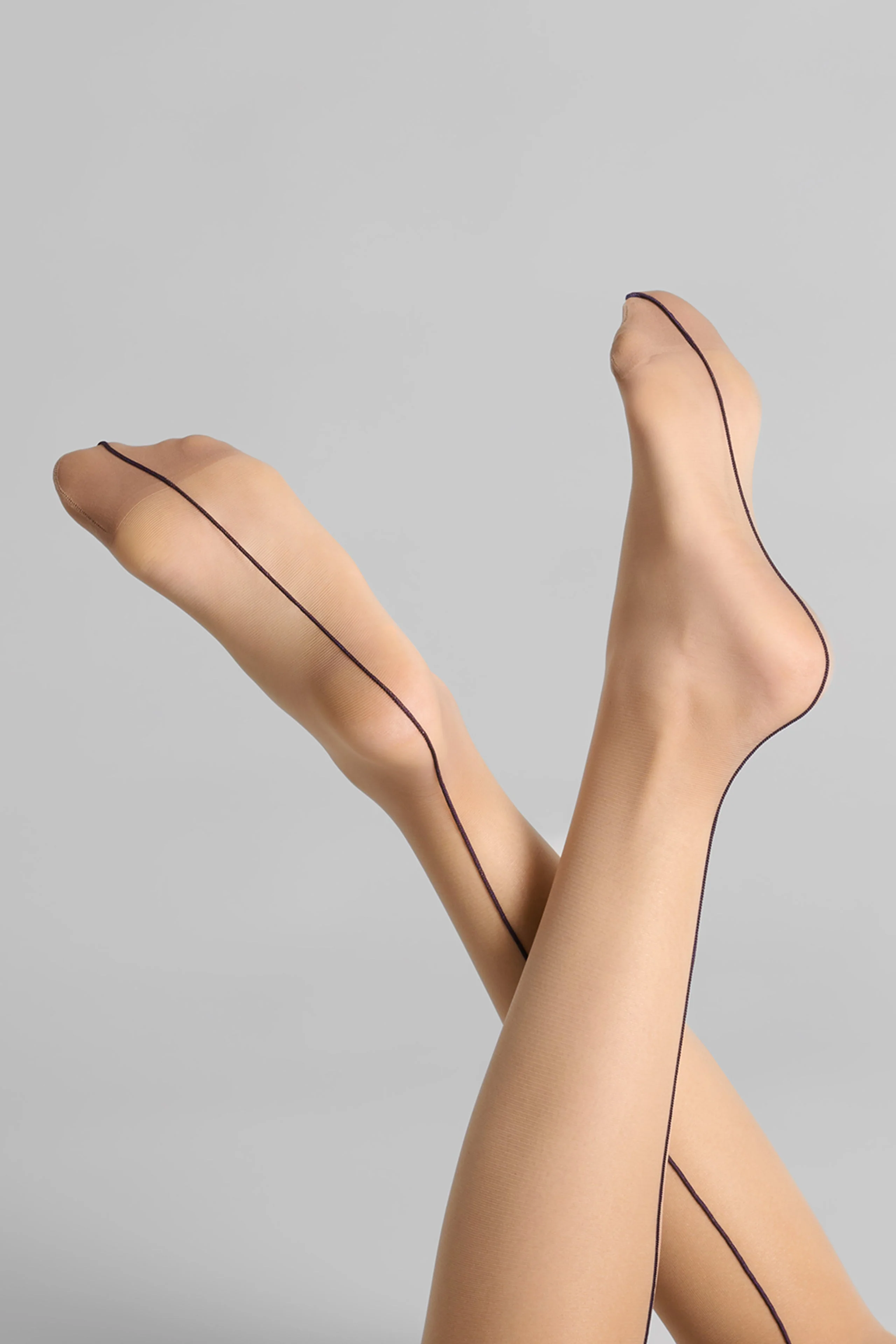 Cut and curled back seamed stockings - 20D | Nude - Image 6