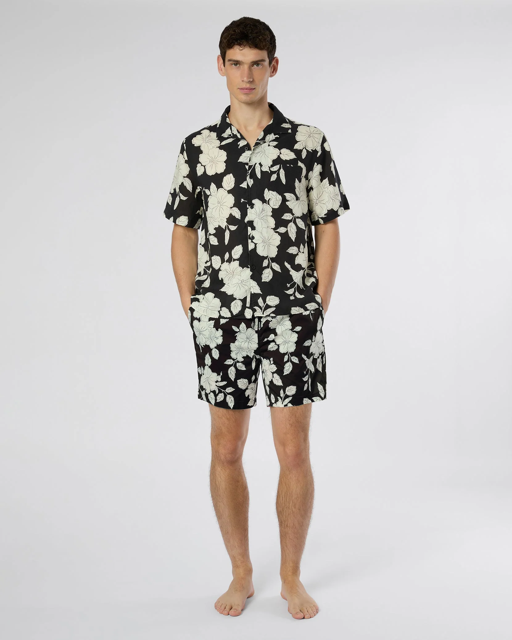 Mens | Air Linen Convertible Vacation Shirt | Black/Off White - Image 3