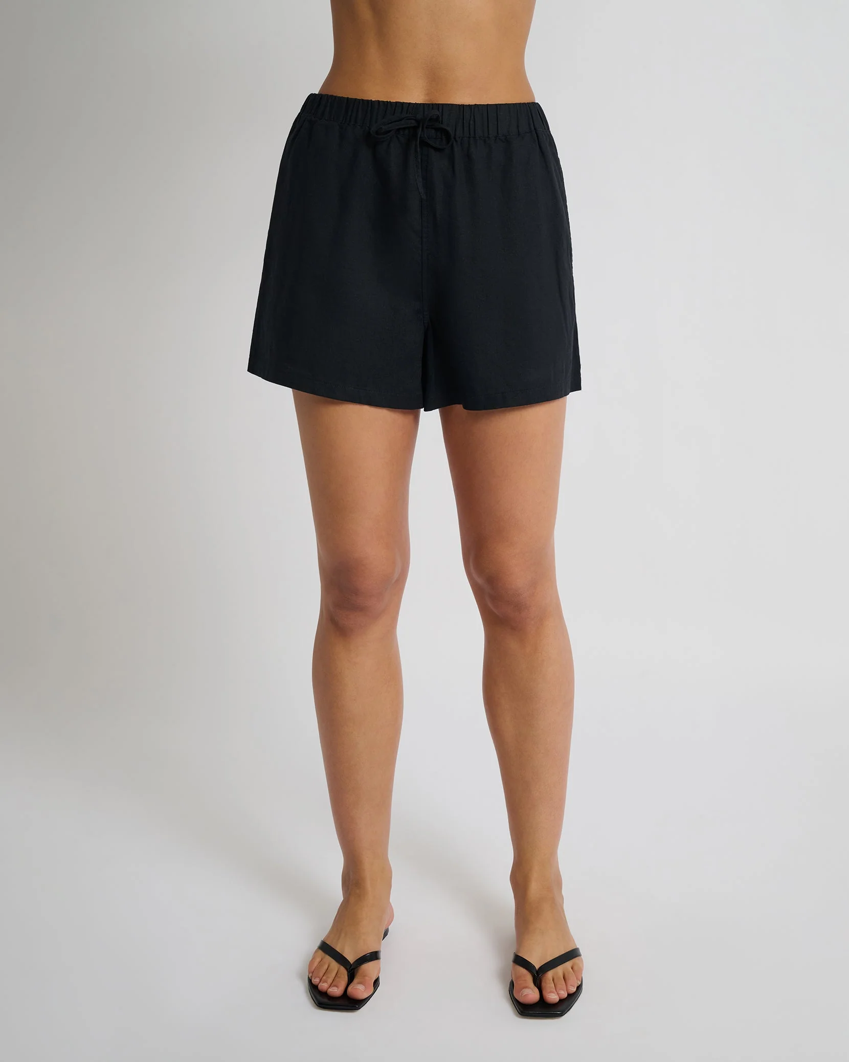 Womens | Air Linen Elastic Drawstring Short | Black
