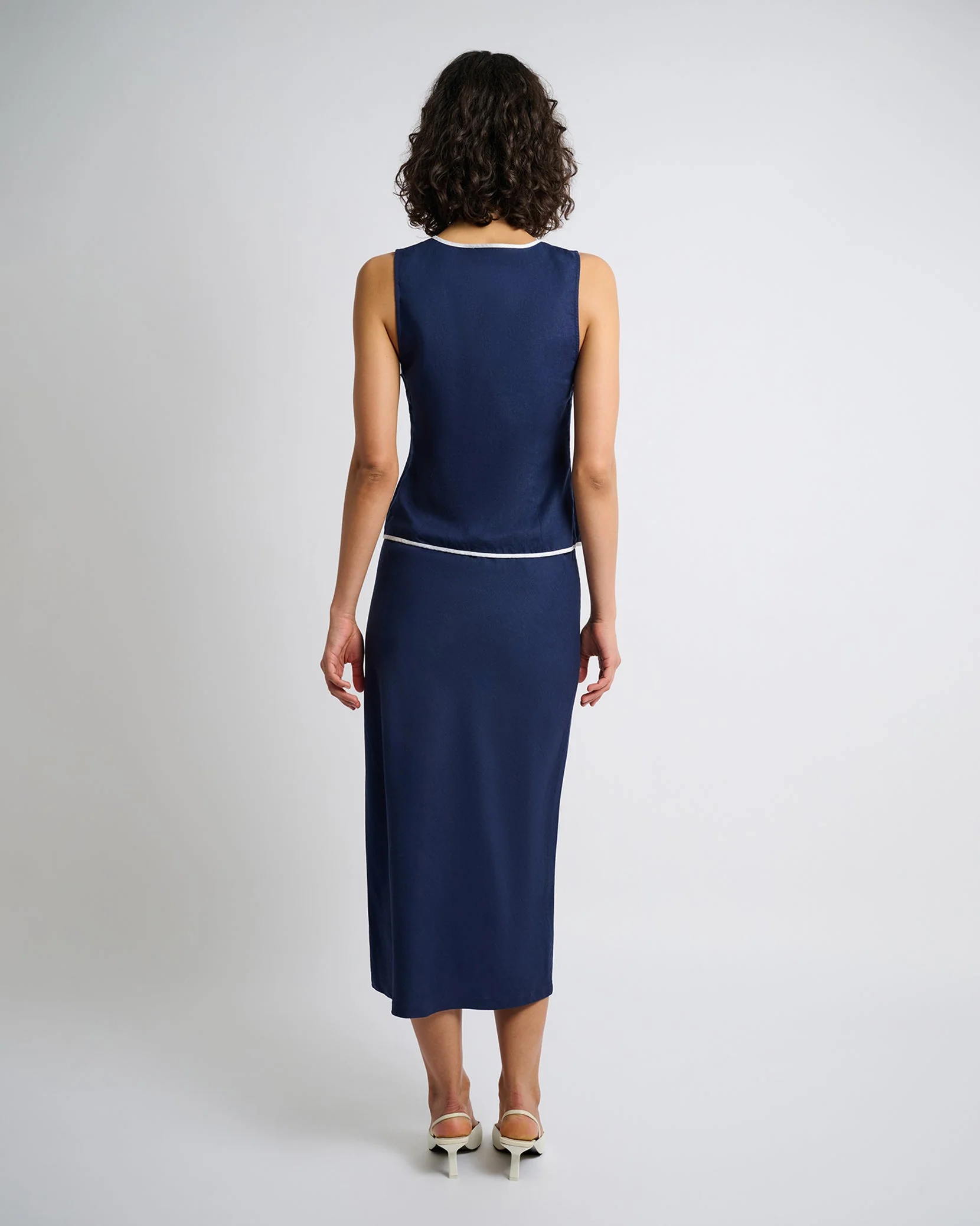 Womens | Air Linen Midi Skirt | Deep Navy/White - Image 5