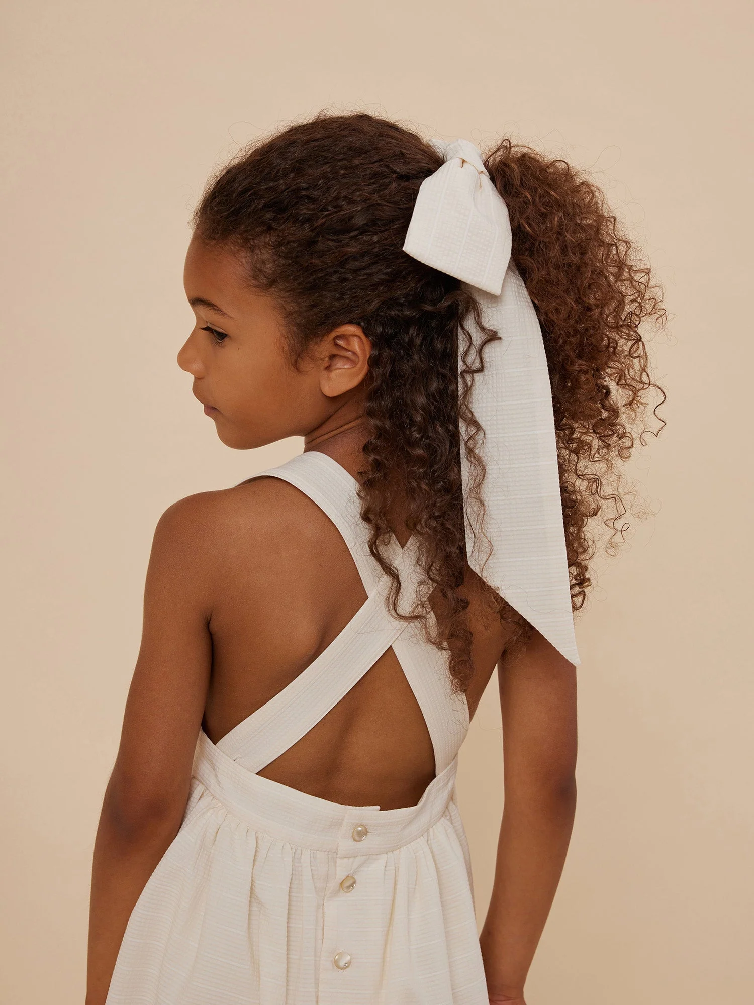 Girl | Domina Barrette | Ecru
