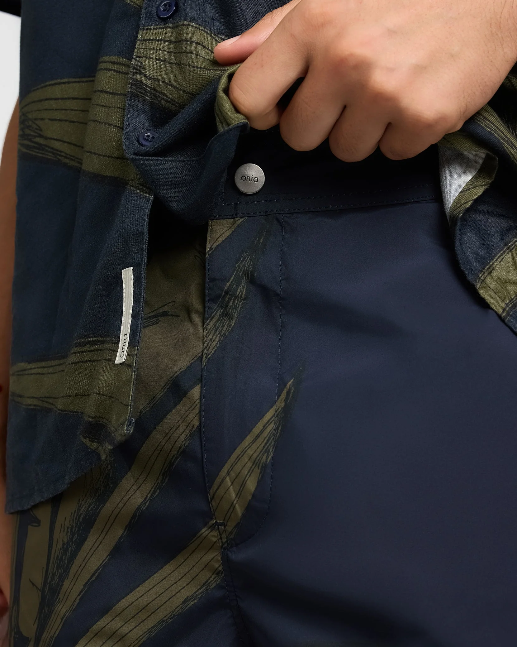 Mens | Calder Buckle 5" Swim Trunk - I | Deep Navy - Image 5