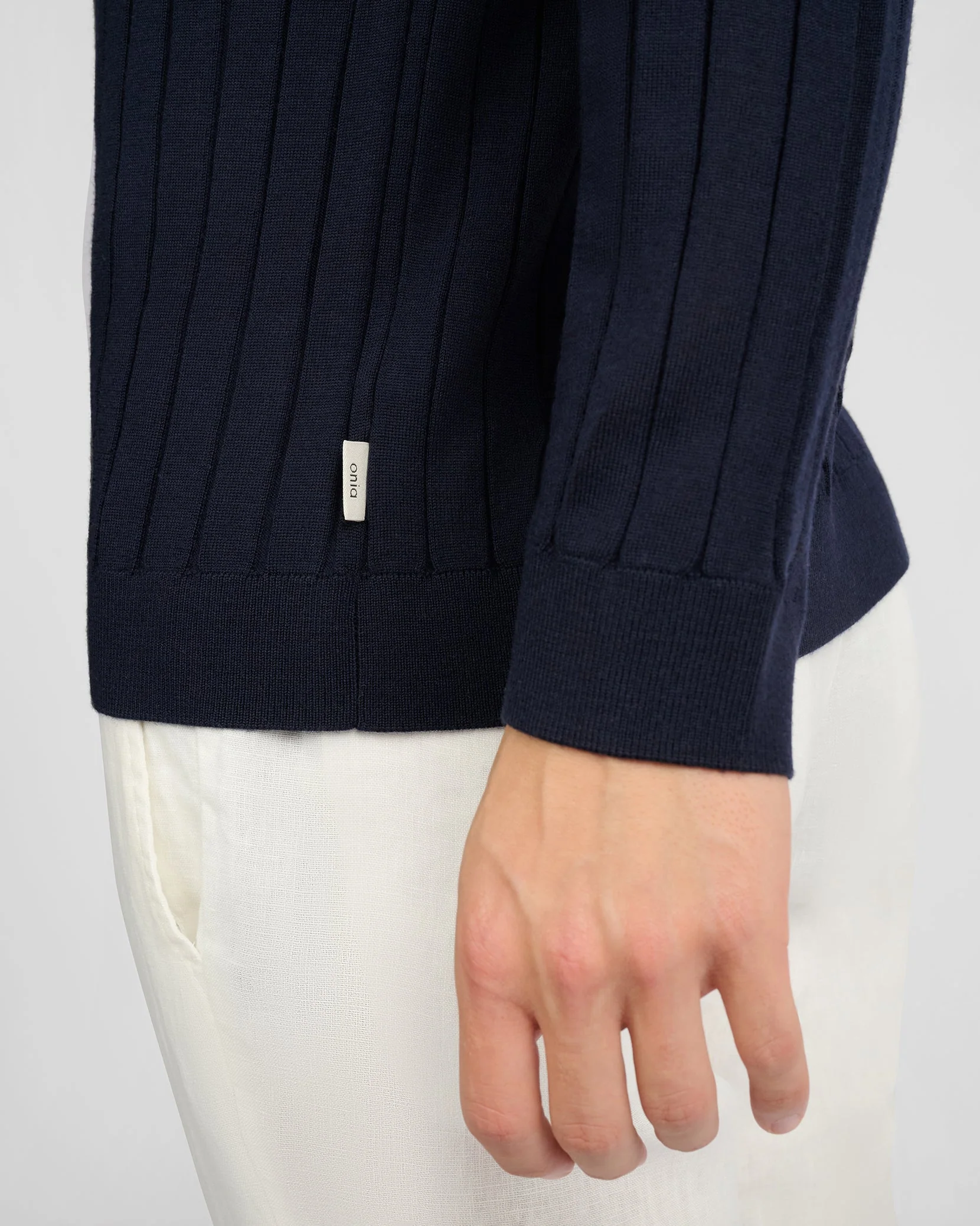 Mens | Extra Fine Merino Wool Crewneck Sweater | Midnight - Image 4
