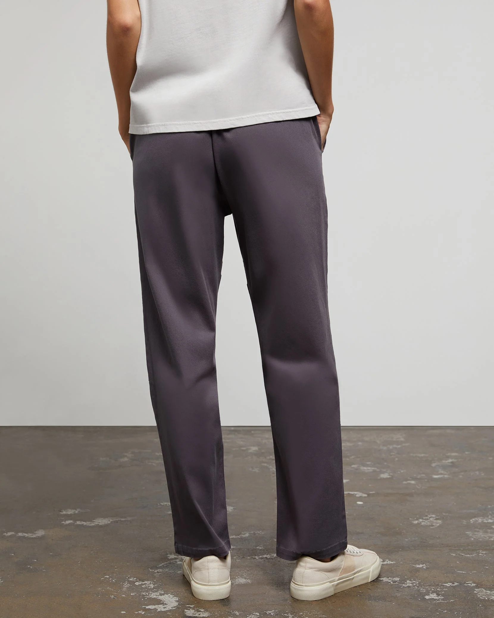 Mens | Garment Dye Elastic Chino Pant | Charcoal - Image 4