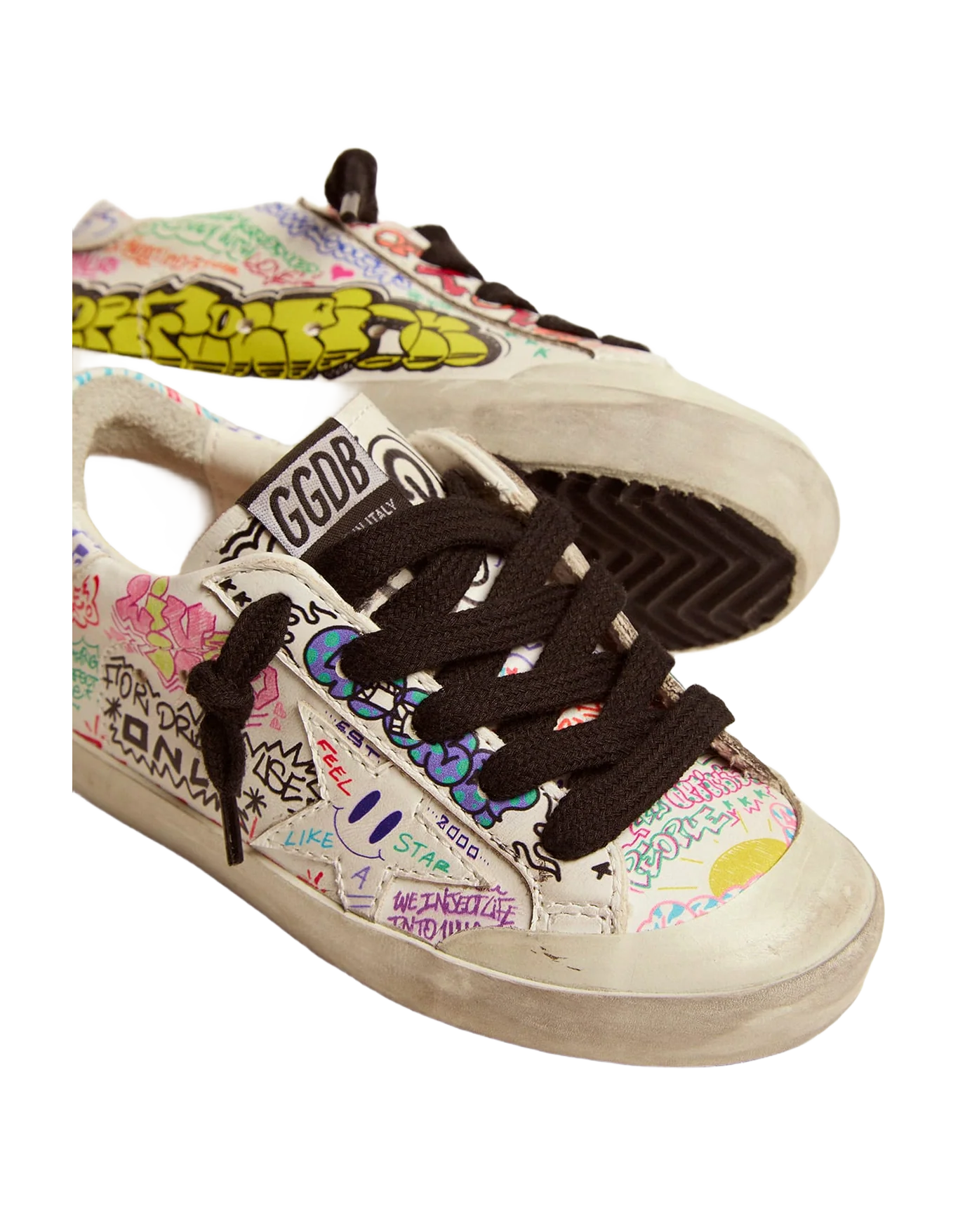 Kids | Young Super-Star Sneakers White Leather with Multicolored Graffiti Print | White x Multicolor - Image 4