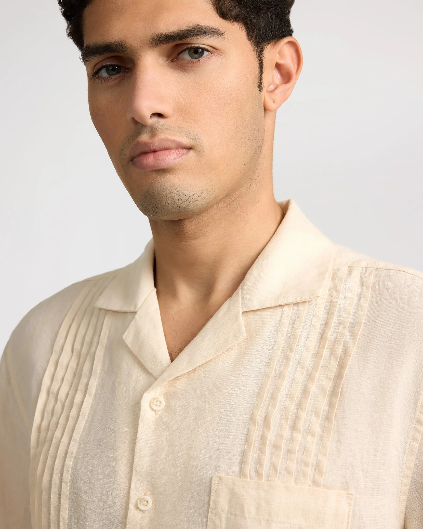 Mens | Linen Pintuck Camp Shirt | Natural - Image 4