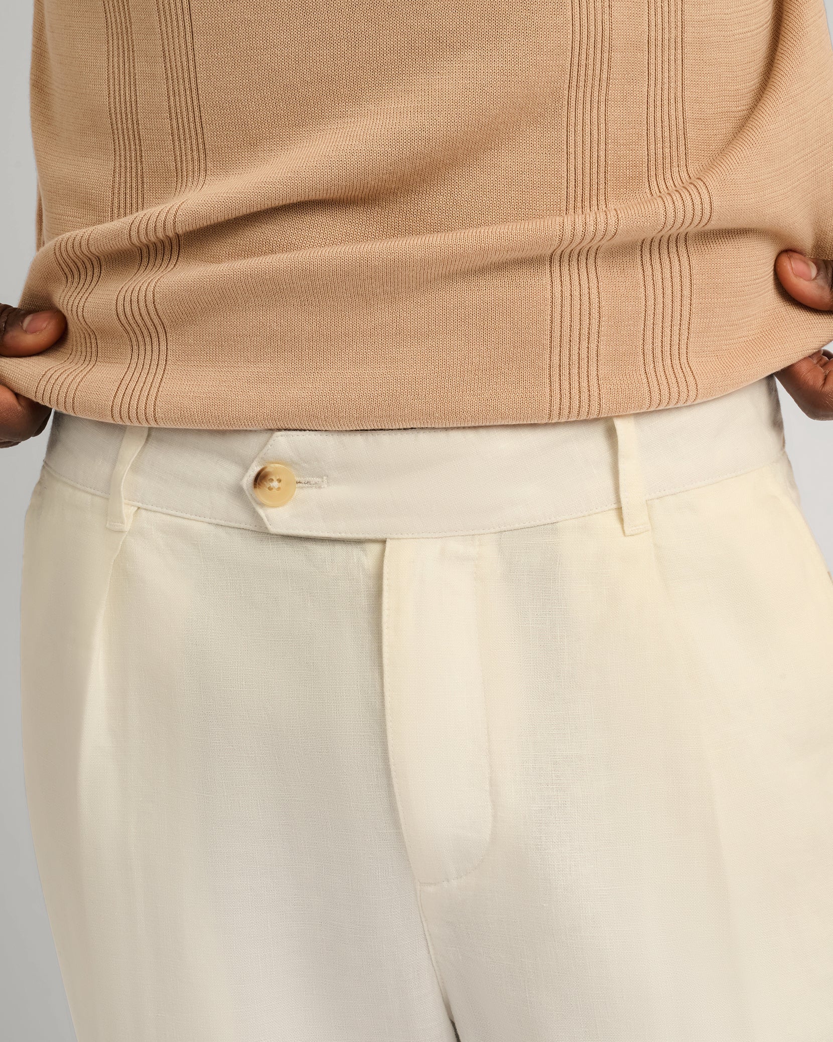 Mens | Linen Tapered Pleated Trouser | White - Image 3
