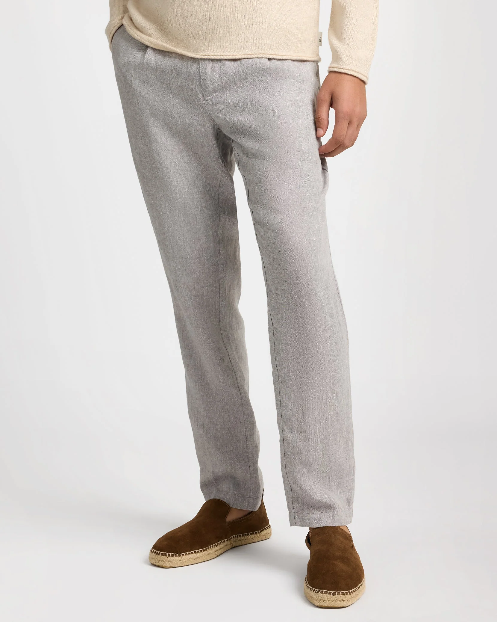 Mens | Linen Tapered Pleated Trouser | Cool Grey - Image 3