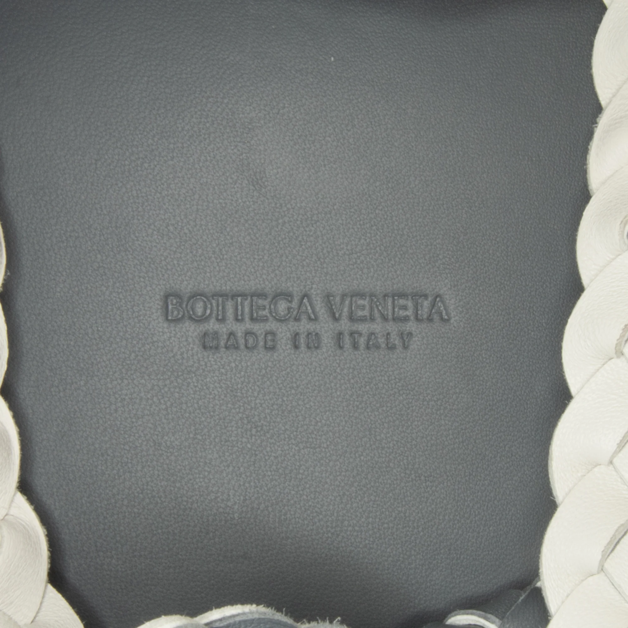 Bottega Veneta | Pre-Owned Bicolor Intrecciato Tote | White - Image 11