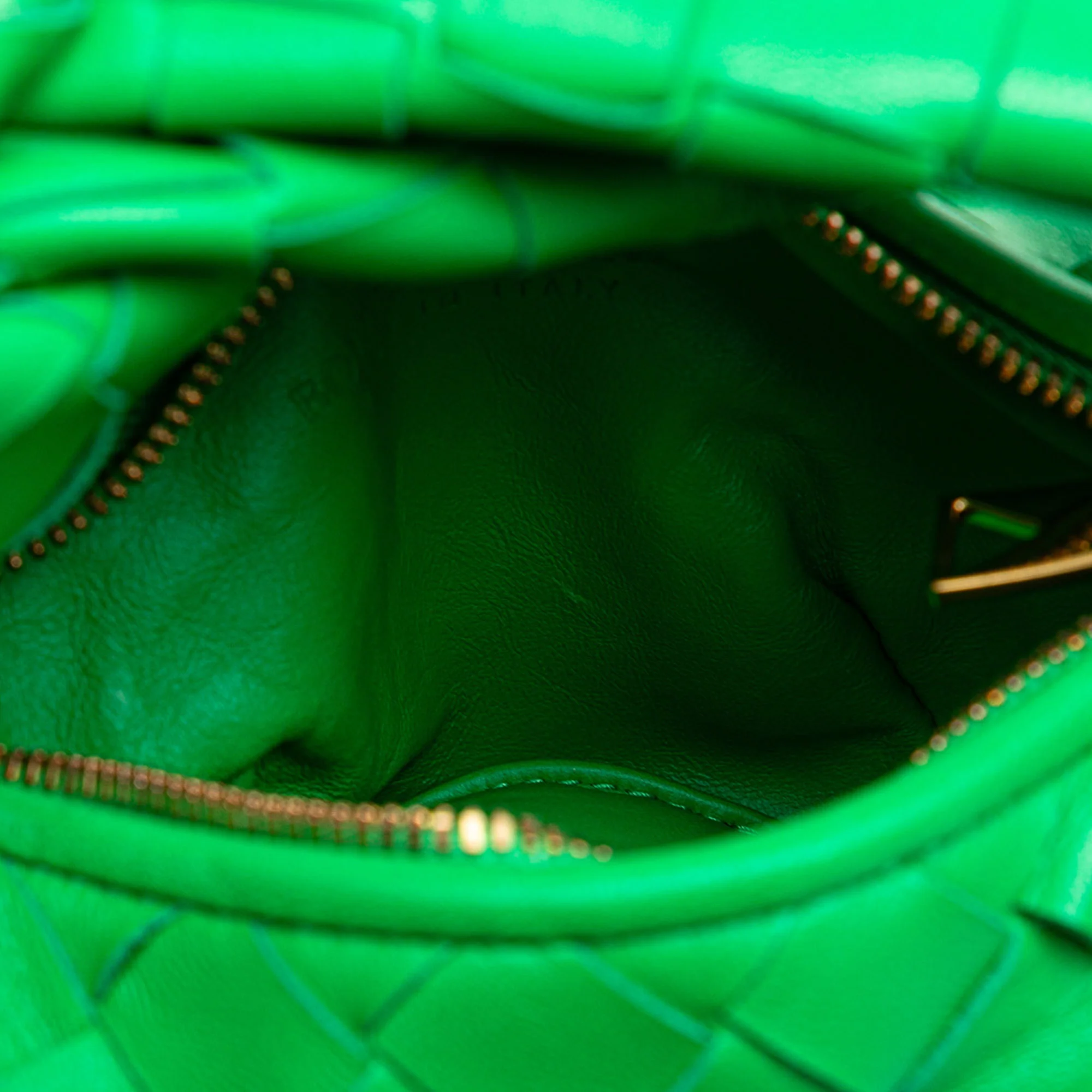 Bottega Veneta | Pre-Owned Candy Nappa Intrecciato Jodie | Green - Image 4