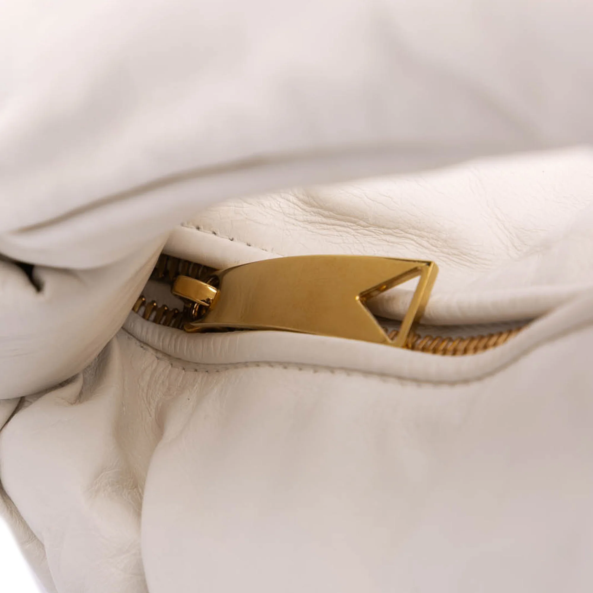 Bottega Veneta | Pre-Owned Mini Nappa Puffy Jodie | White/Pearl - Image 8