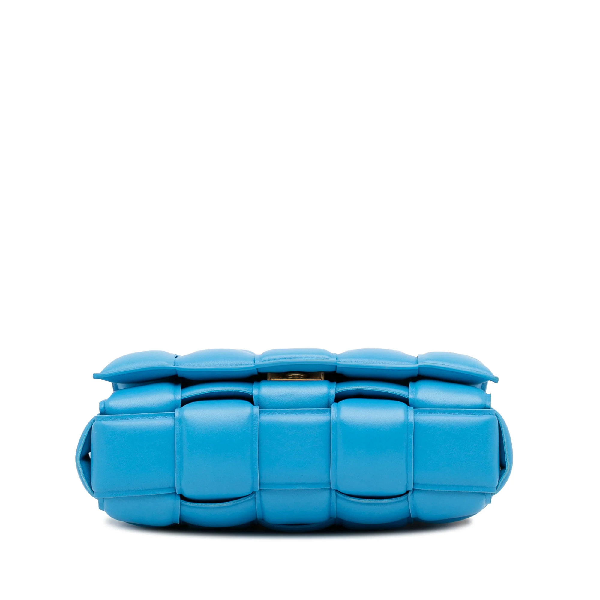 Bottega Veneta | Pre-Owned Nappa Intrecciato Padded Chain Cassette Satchel | Blue/Light Blue - Image 7