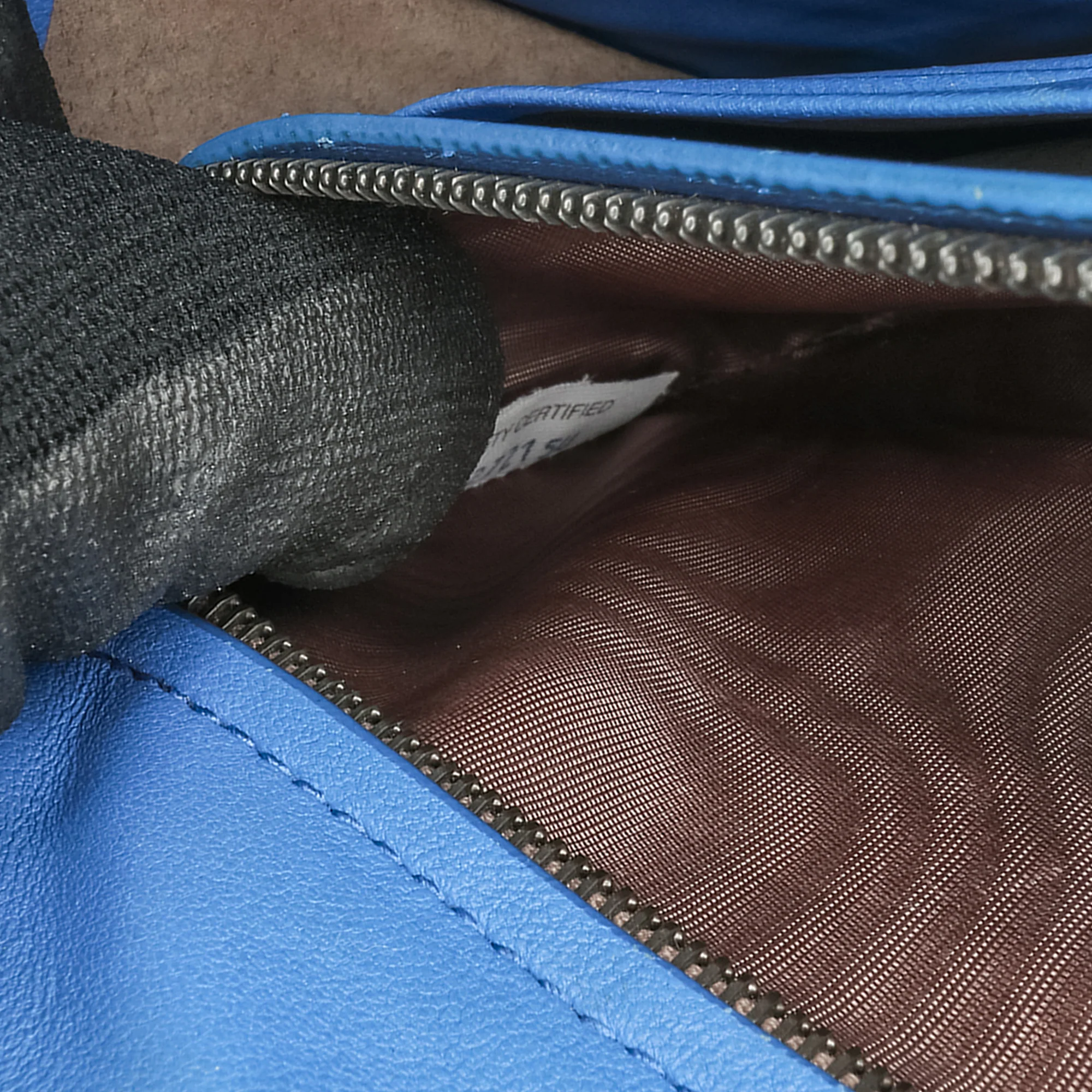 Bottega Veneta | Pre-Owned Nappa Intrecciato Zip Around Wallet On Chain | Blue - Image 5