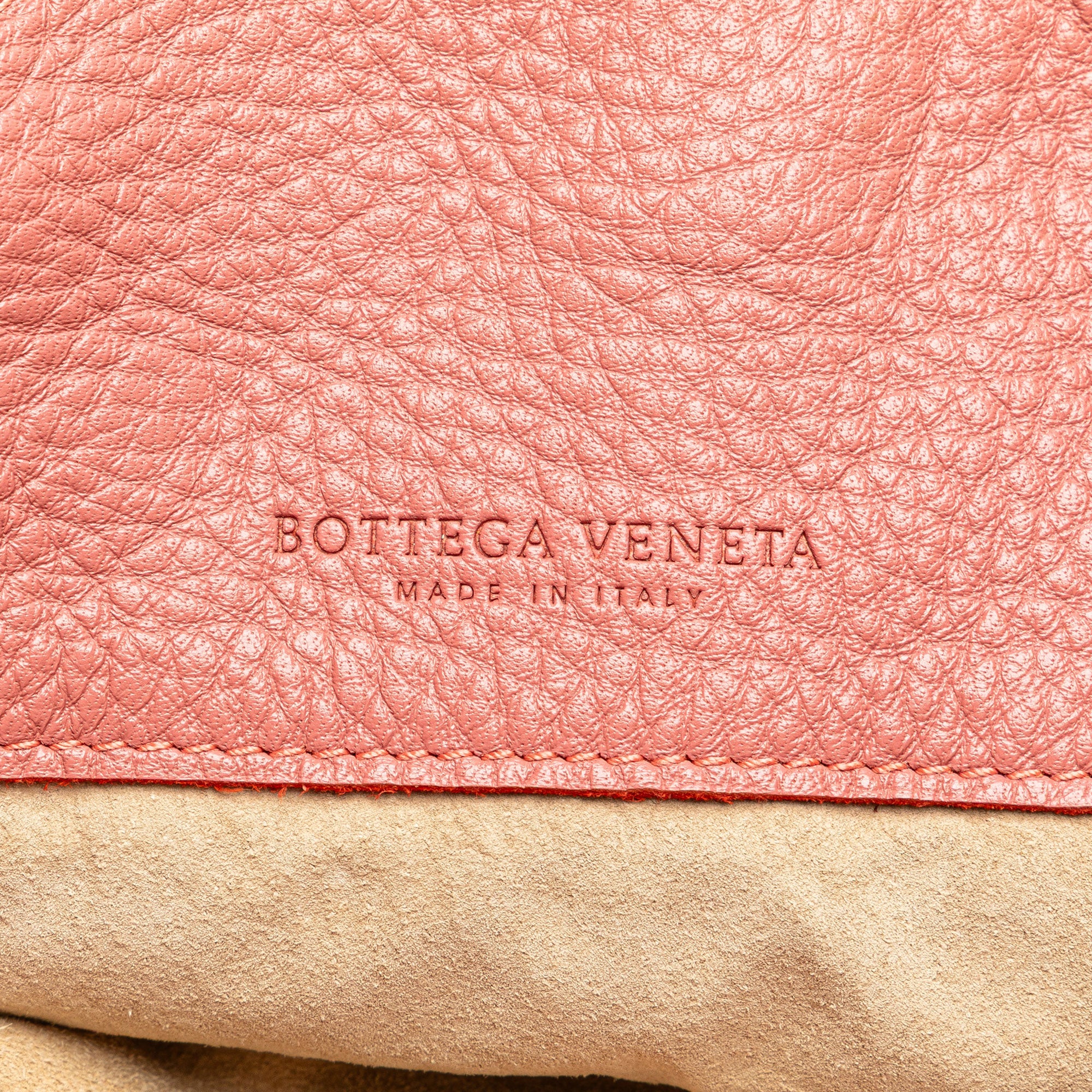 Bottega Veneta | Pre-Owned Small Intrecciato Trimmed Cervo Bucket Bag | Pink/Blush - Image 8