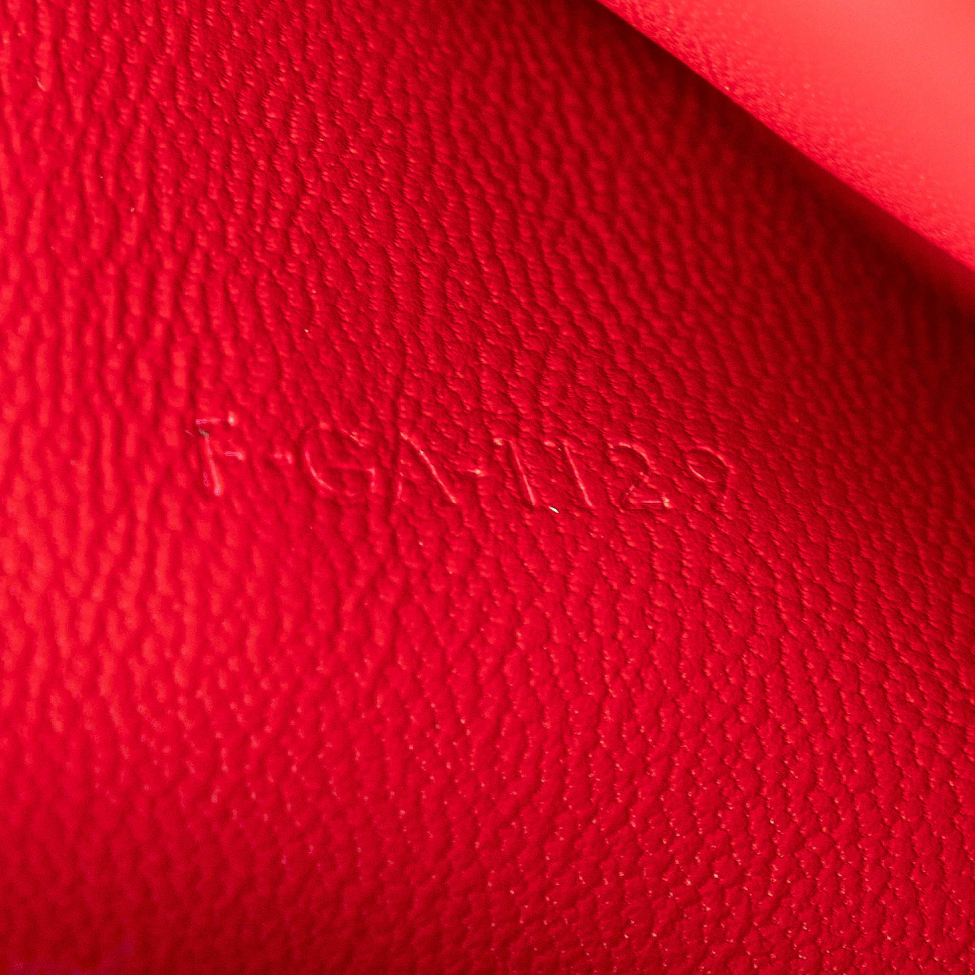 Celine | Pre-Owned Medium Calfskin Classic Box | Red - Image 9