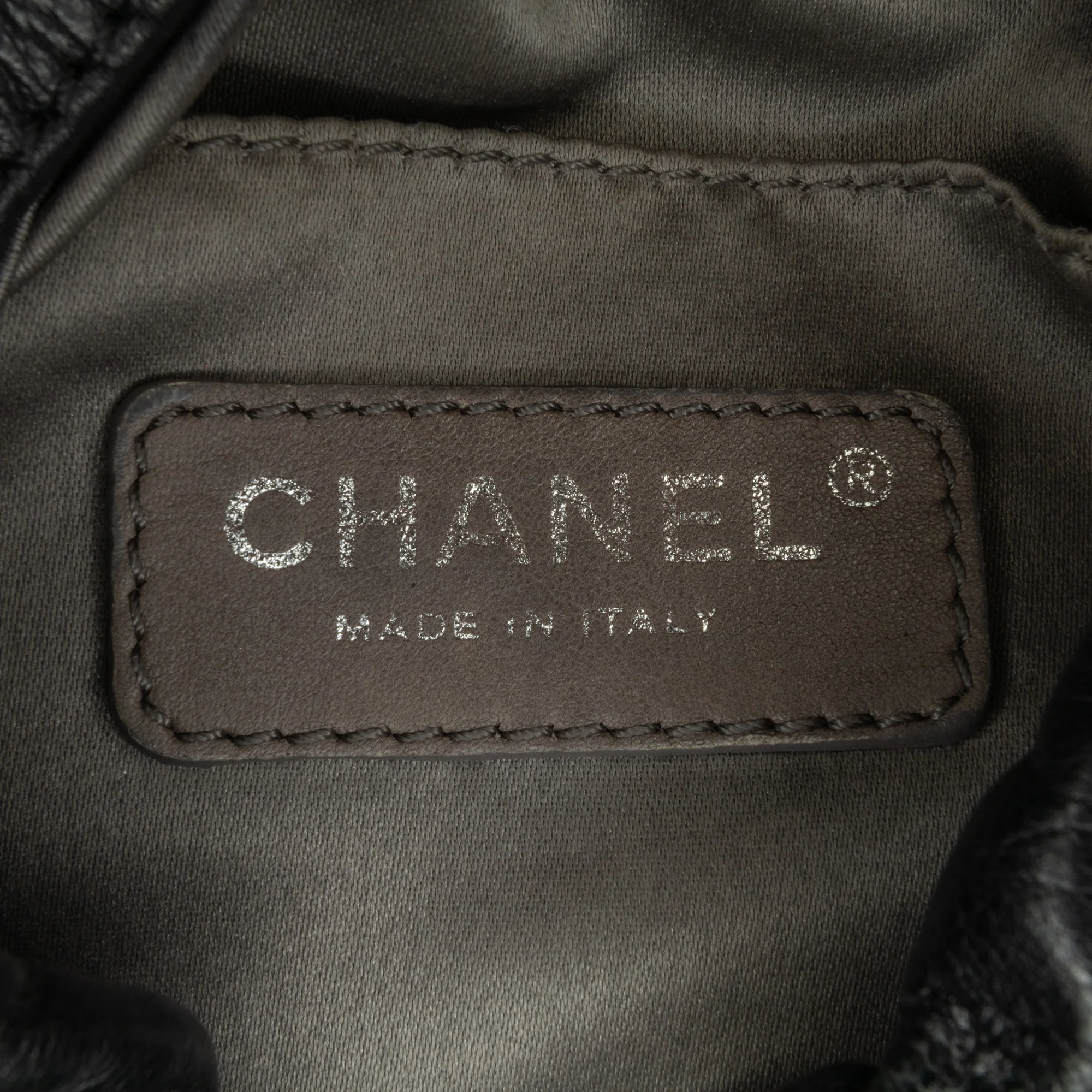 Chanel | Pre-Owned CC Calfskin Dual Twin Chain Handbag | Black - Image 6