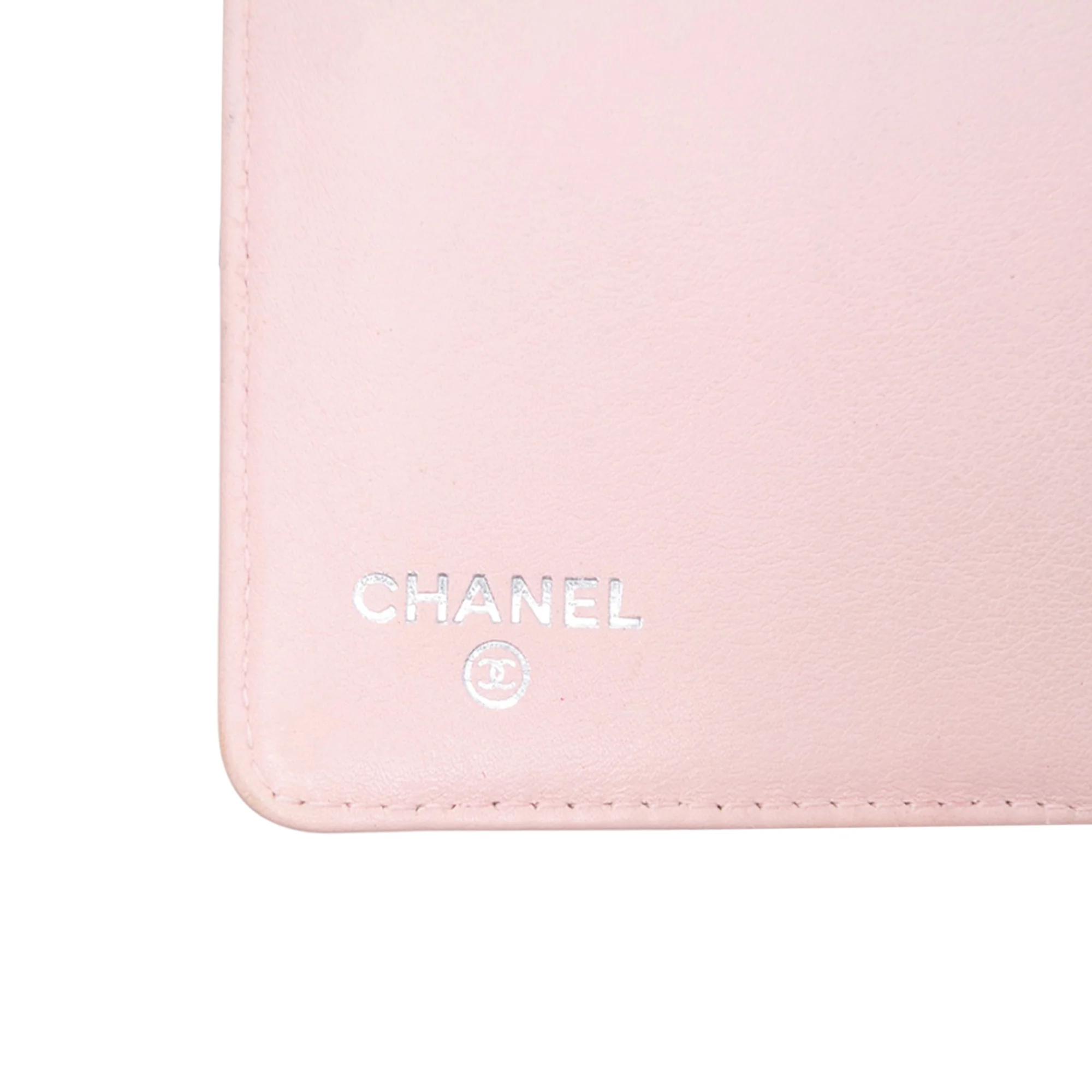 Chanel | Pre-Owned CC Caviar Wallet On Chain | Pink/Light Pink - Image 8