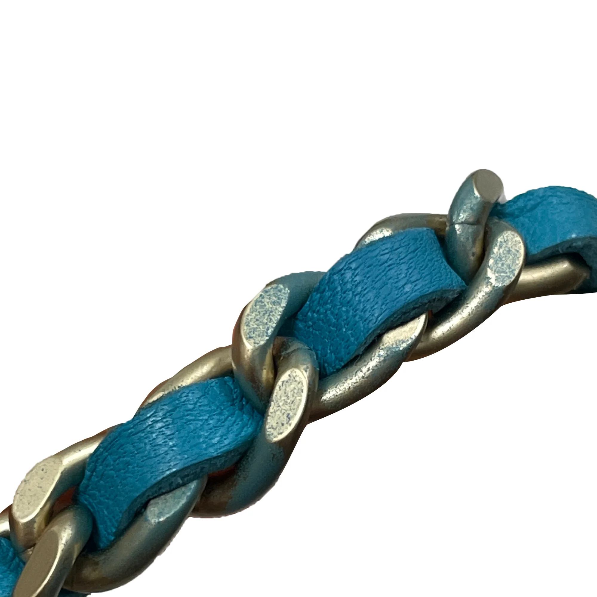 Chanel | Pre-Owned CC Embossed Lambskin Camellia Wallet On Chain | Blue/Aqua - Image 10