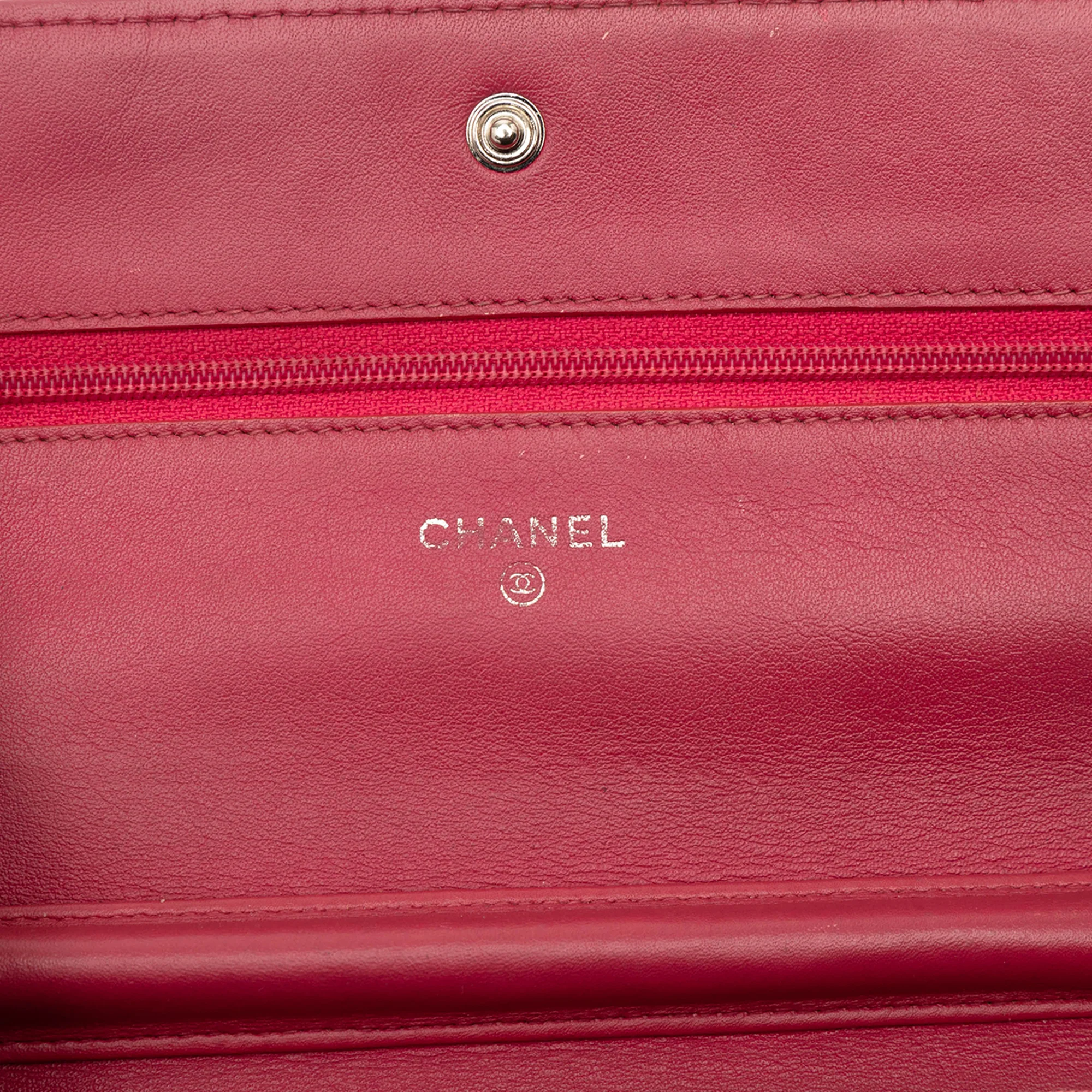 Chanel | Pre-Owned CC Embossed Patent Camellia Wallet On Chain | Pink/Blush - Image 5