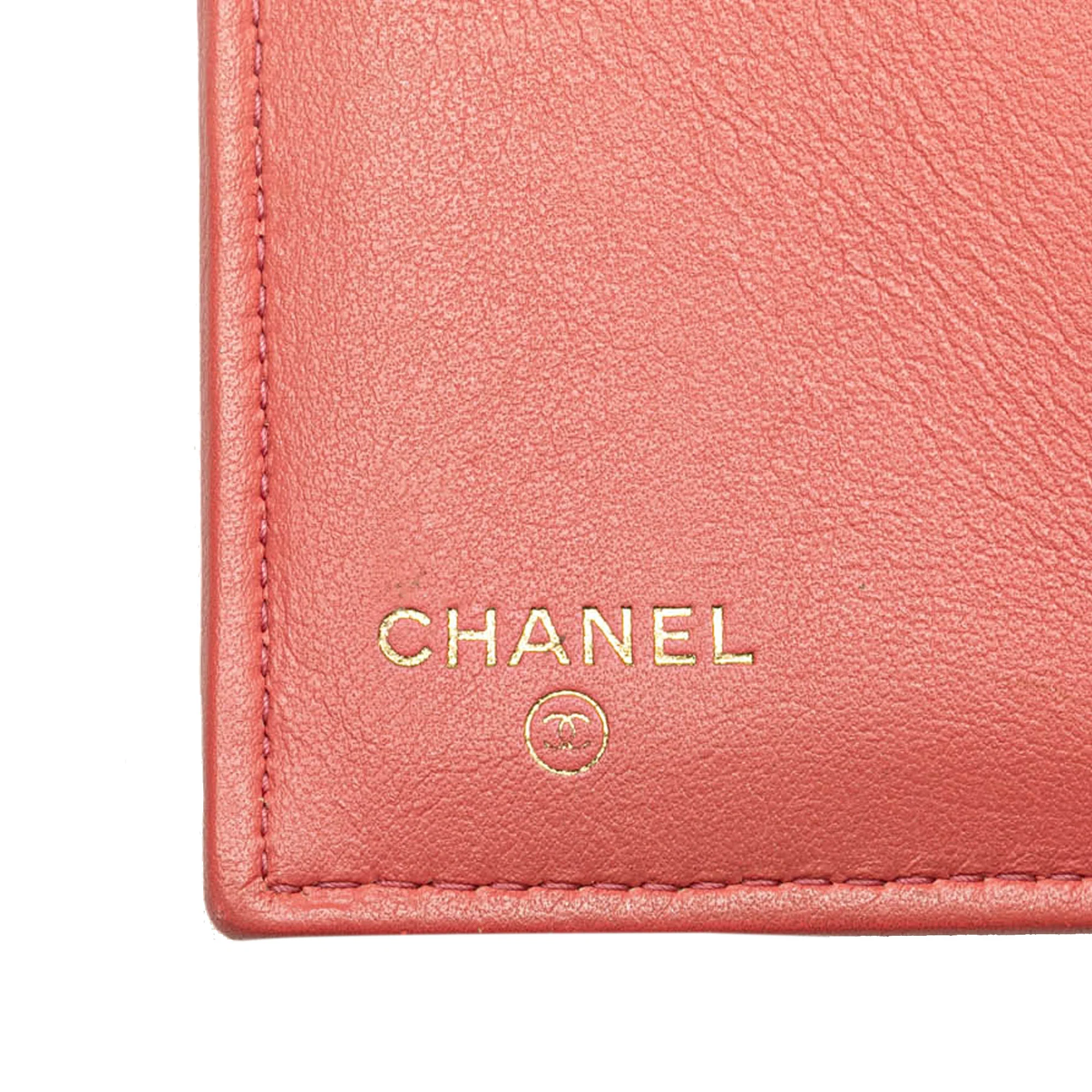 Chanel | Pre-Owned CC Quilted Caviar Trifold Wallet | Pink/Salmon - Image 7