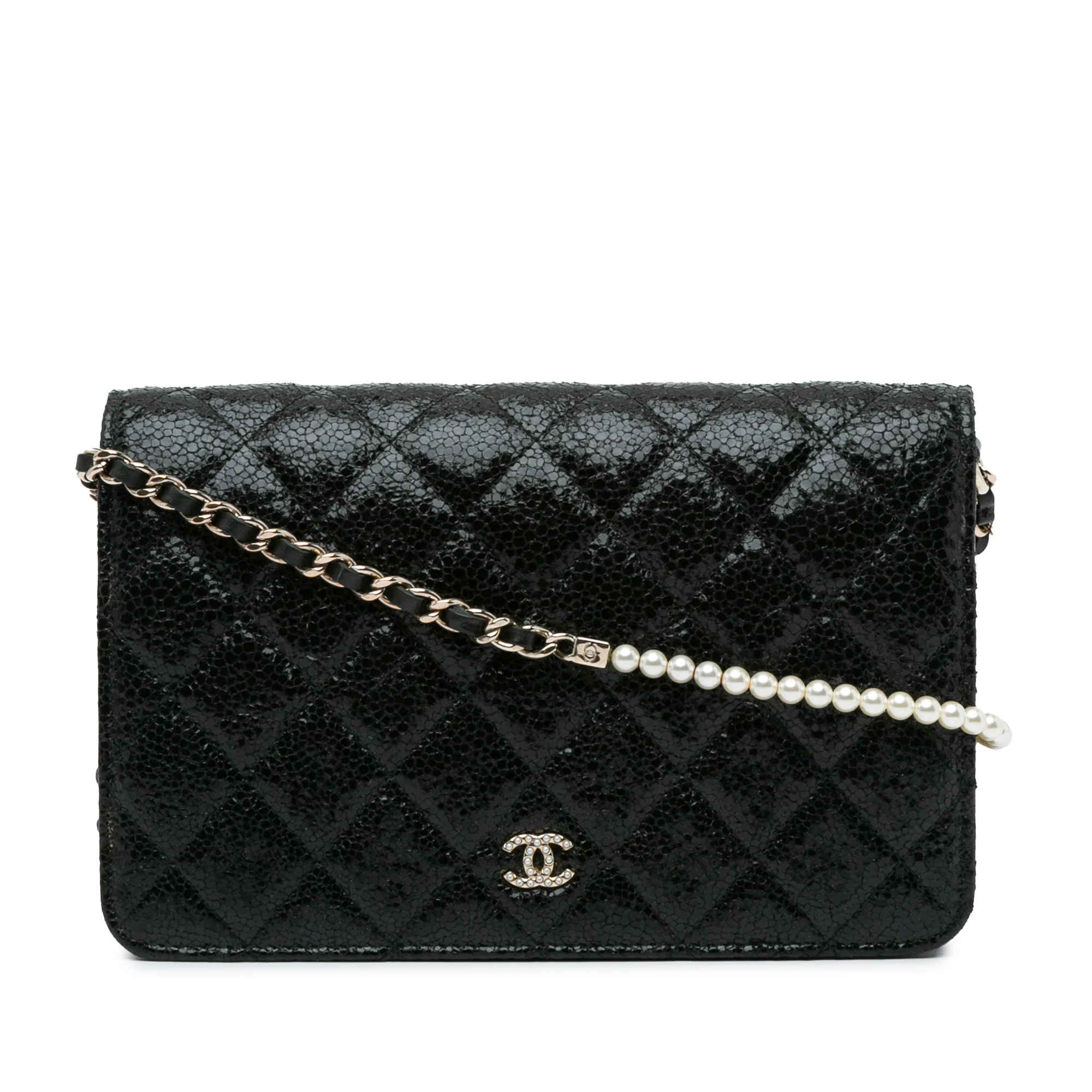Chanel | Pre-Owned CC Quilted Crackled Patent Pearl Strap Wallet On Chain | Black