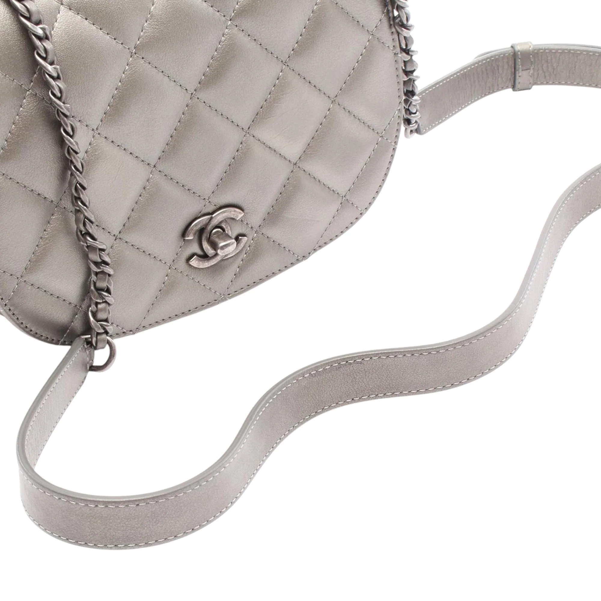 Chanel | Pre-Owned CC Quilted Lambskin Casual Pocket Flap Bag | Gold - Image 9
