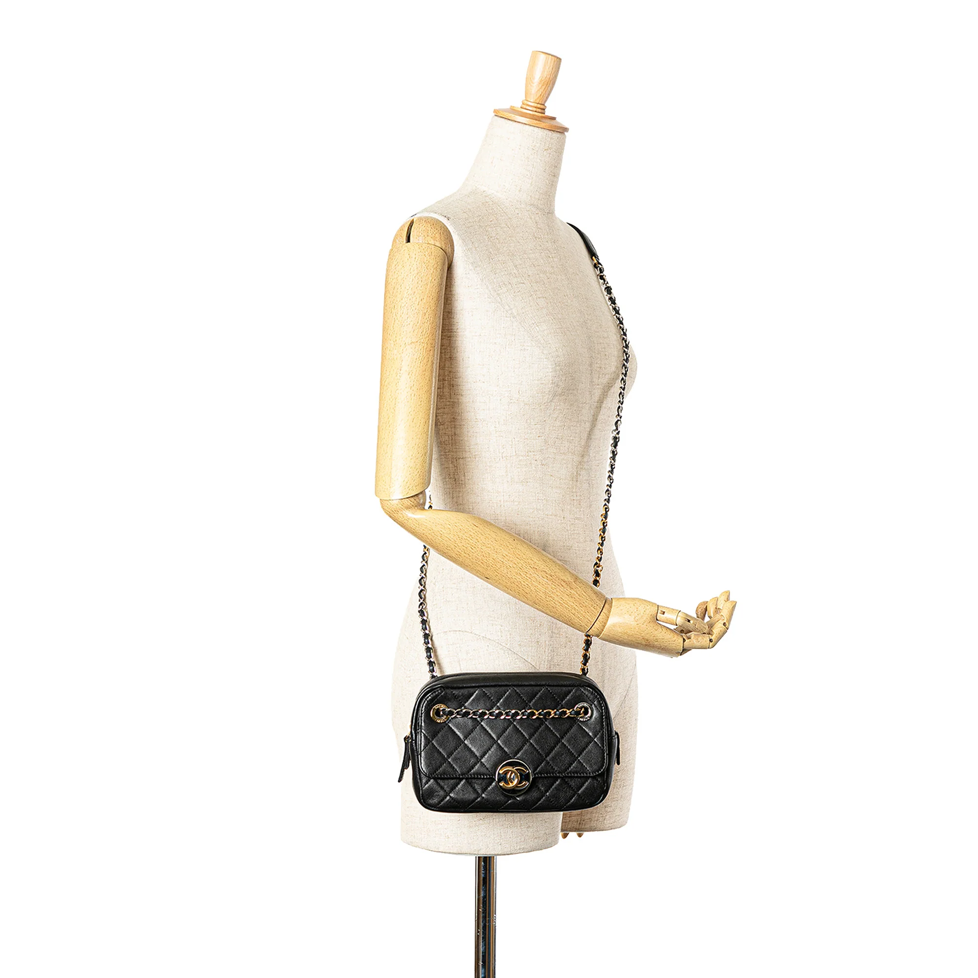 Chanel | Pre-Owned CC Quilted Lambskin Chain Camera Bag | Black - Image 7
