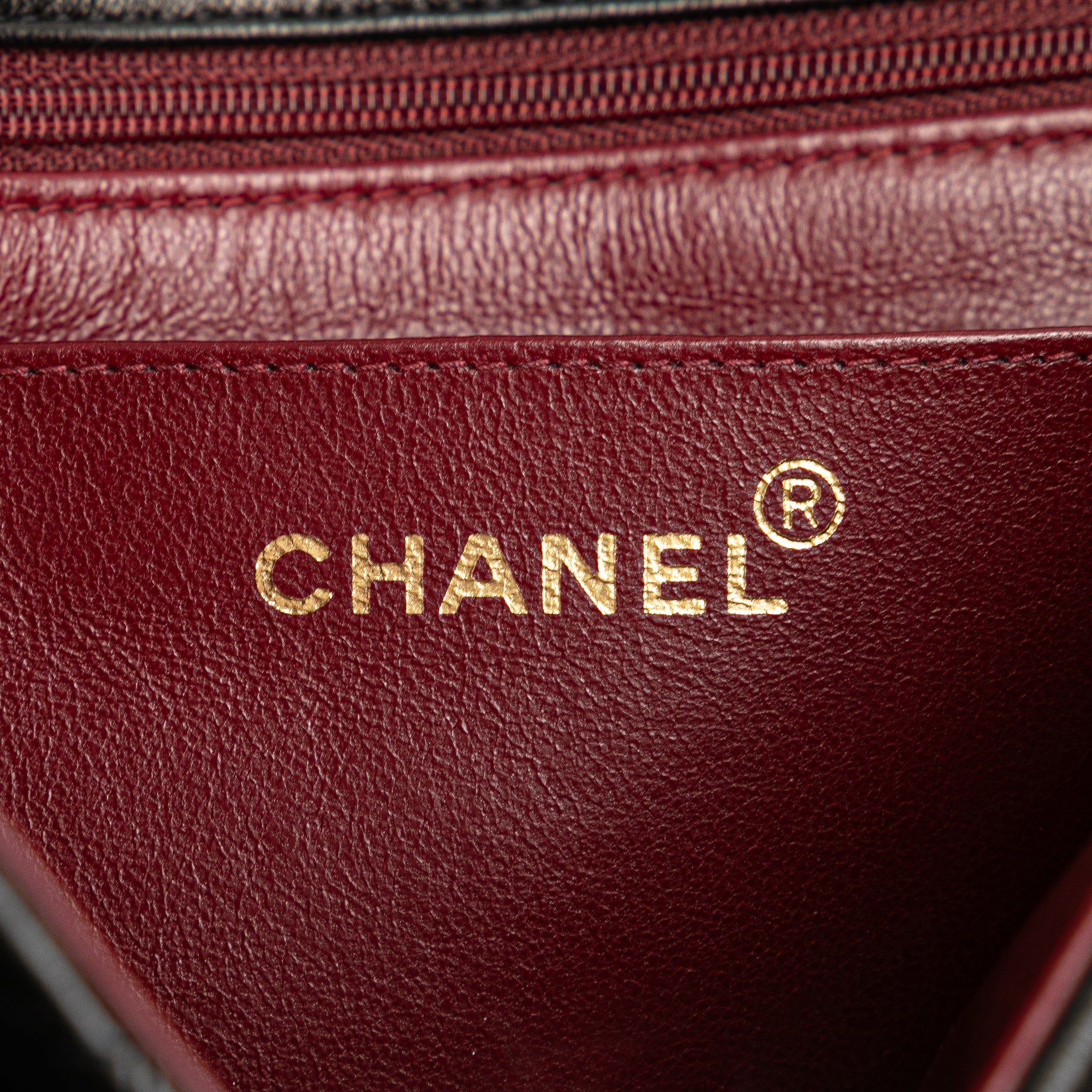 Chanel | Pre-Owned CC Quilted Lambskin Flap | Black - Image 9