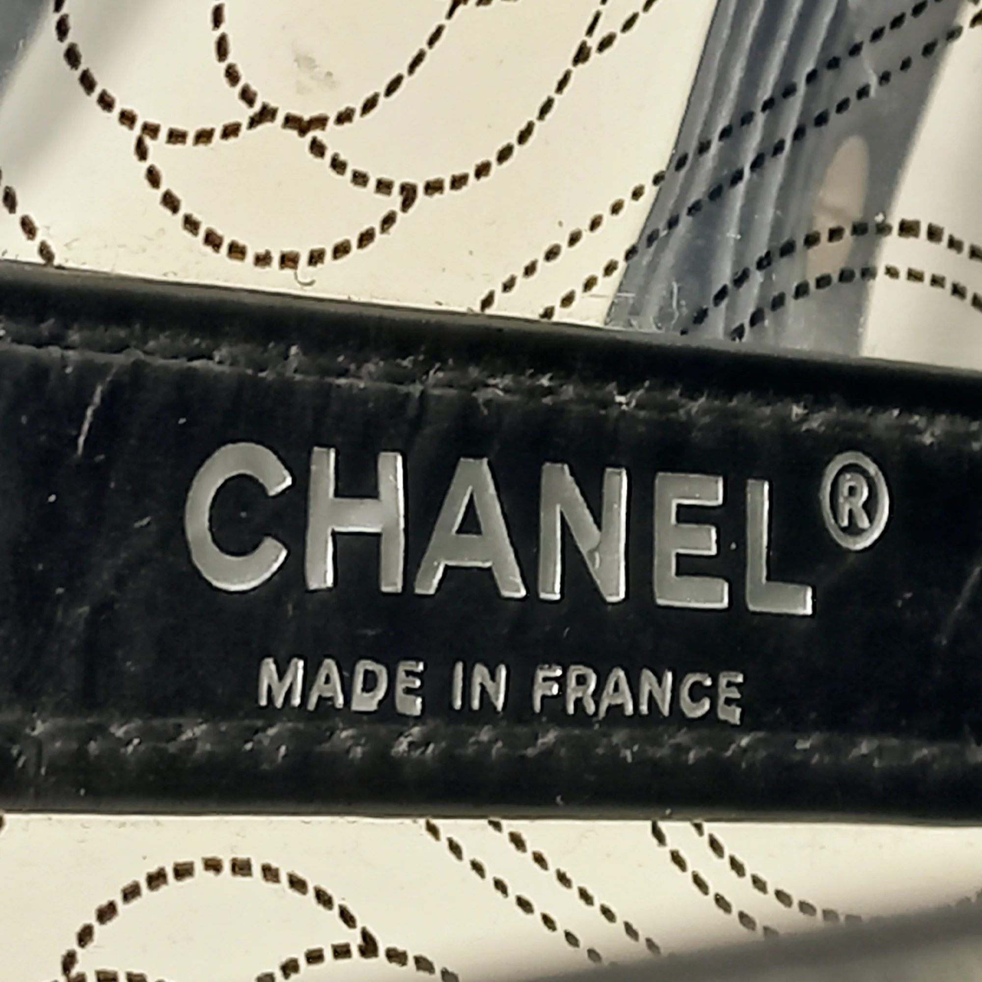 Chanel | Pre-Owned Crumpled Calfskin PVC Camellia Bucket - I | Black - Image 7