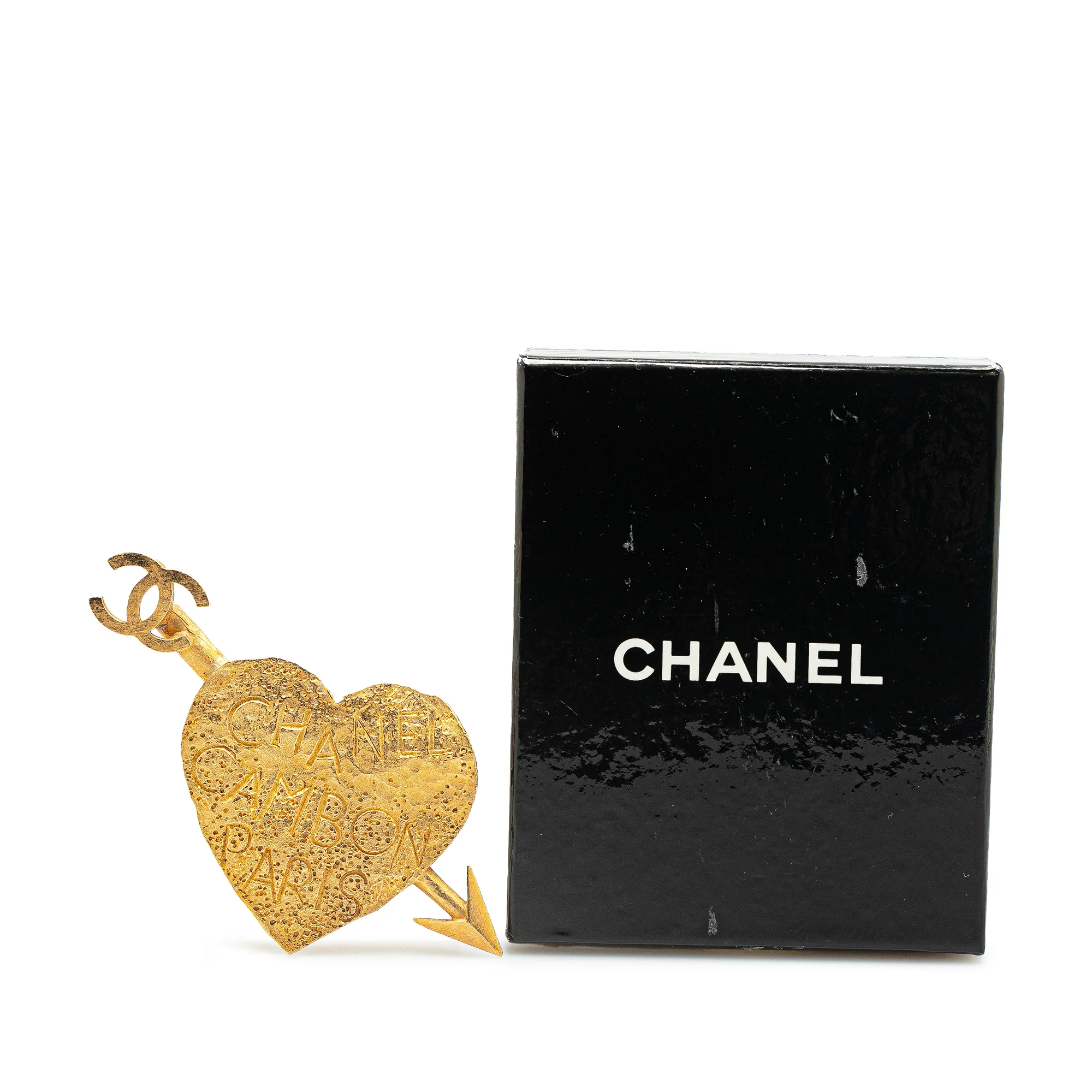Chanel | Pre-Owned Gold Plated CC Heart and Arrow Brooch | Gold - Image 3