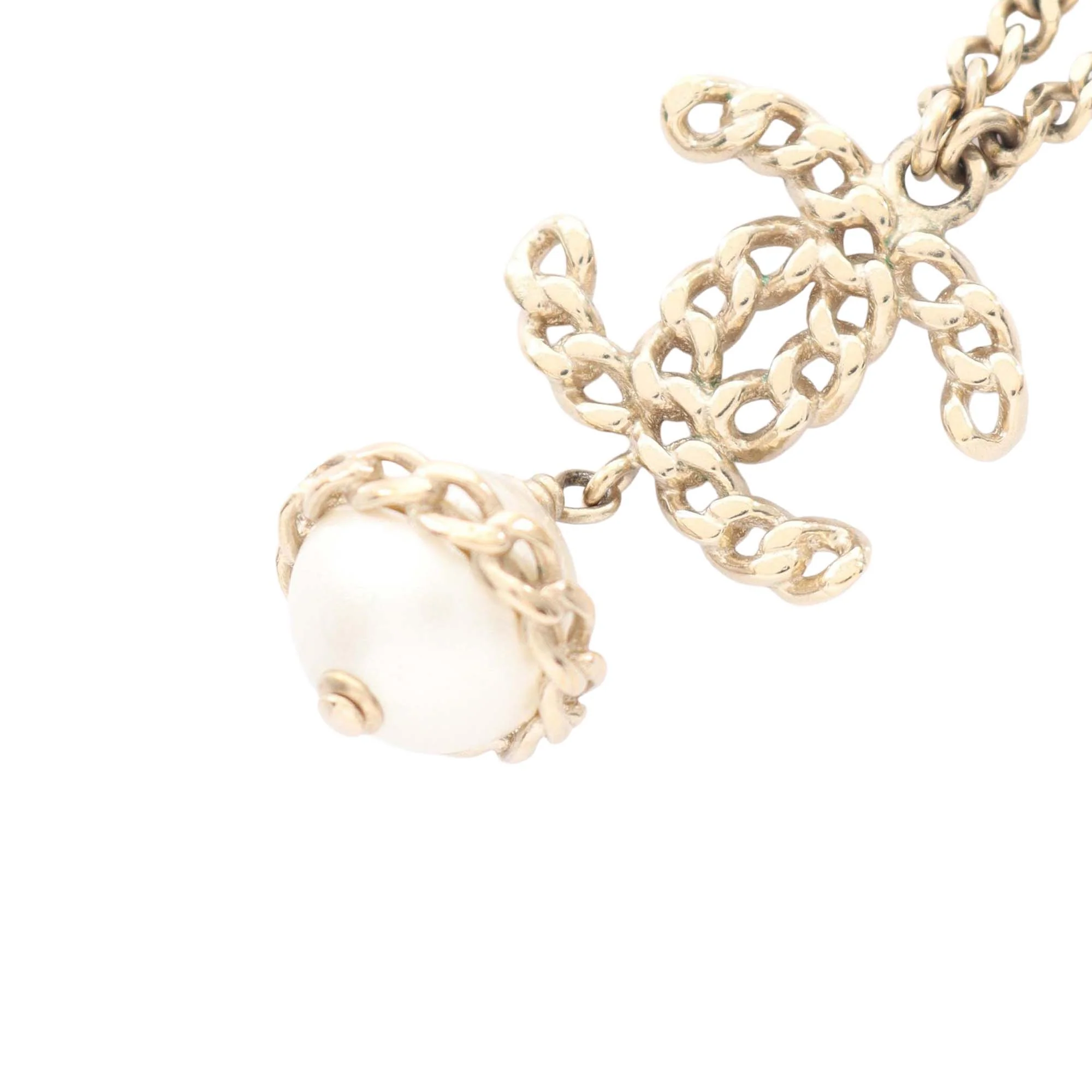 Chanel | Pre-Owned Gold Plated Faux Pearl CC Pendant Necklace | Gold - Image 3