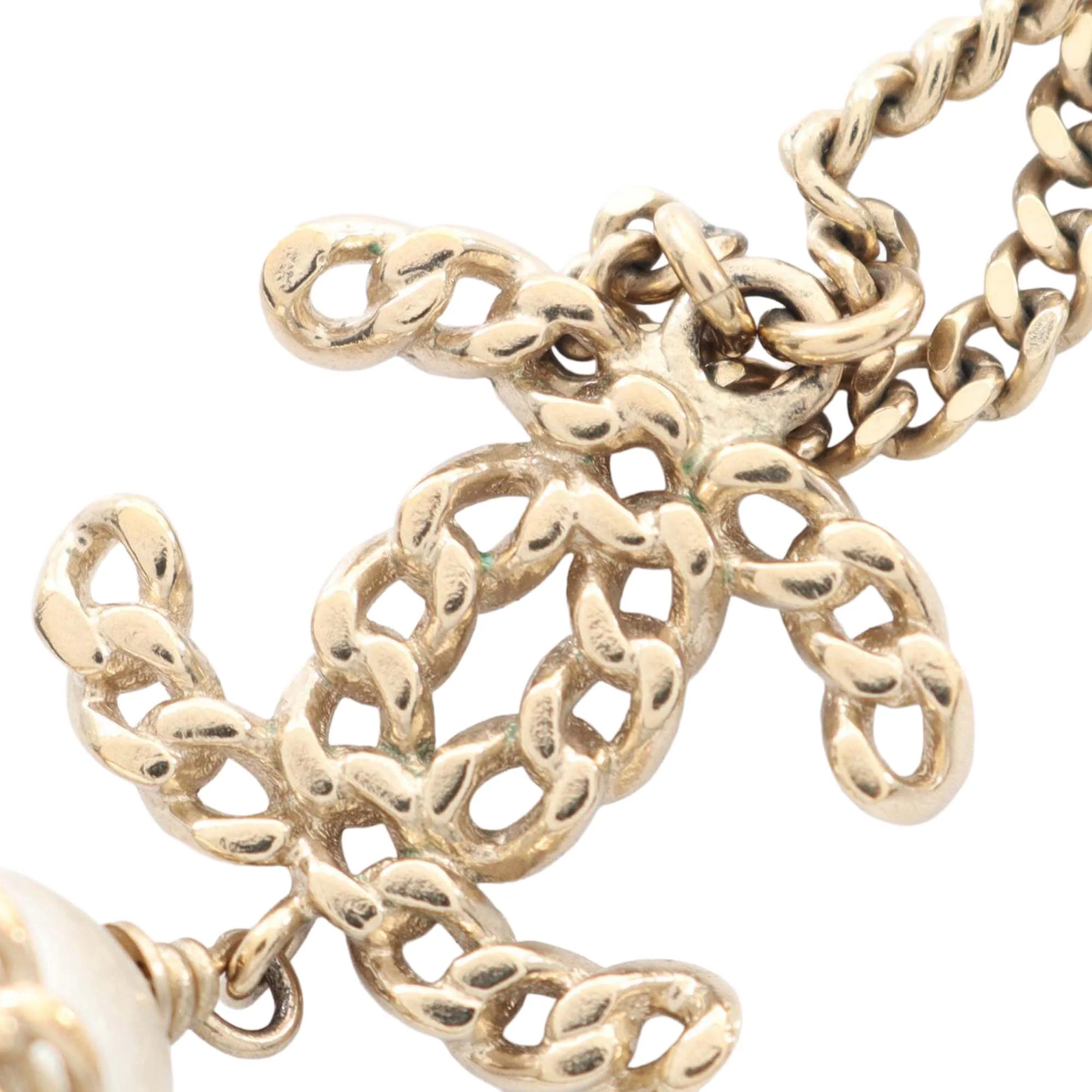 Chanel | Pre-Owned Gold Plated Faux Pearl CC Pendant Necklace | Gold - Image 5