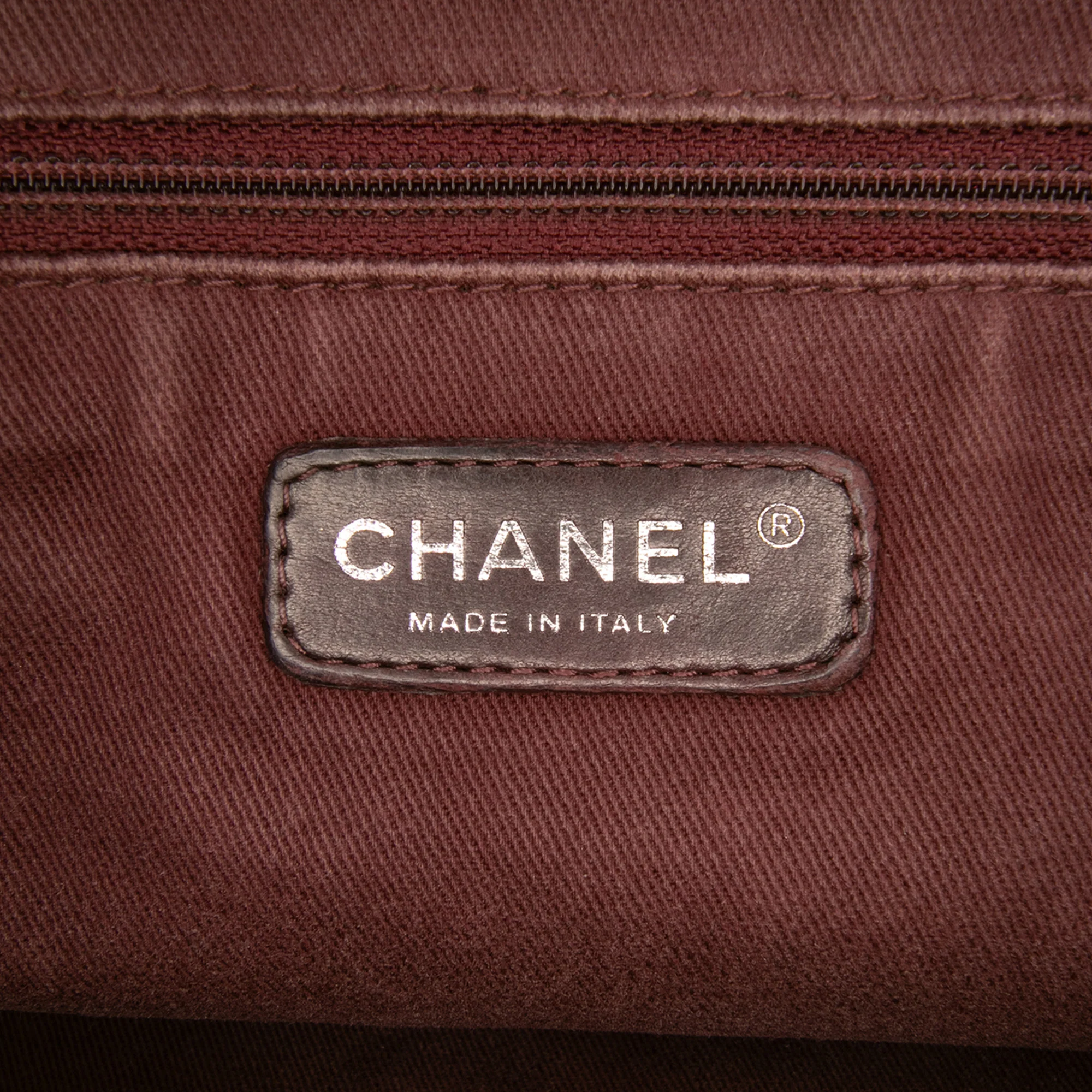 Chanel | Pre-Owned Jumbo Quilted Aged Calfskin Portobello Flap | Black - Image 5