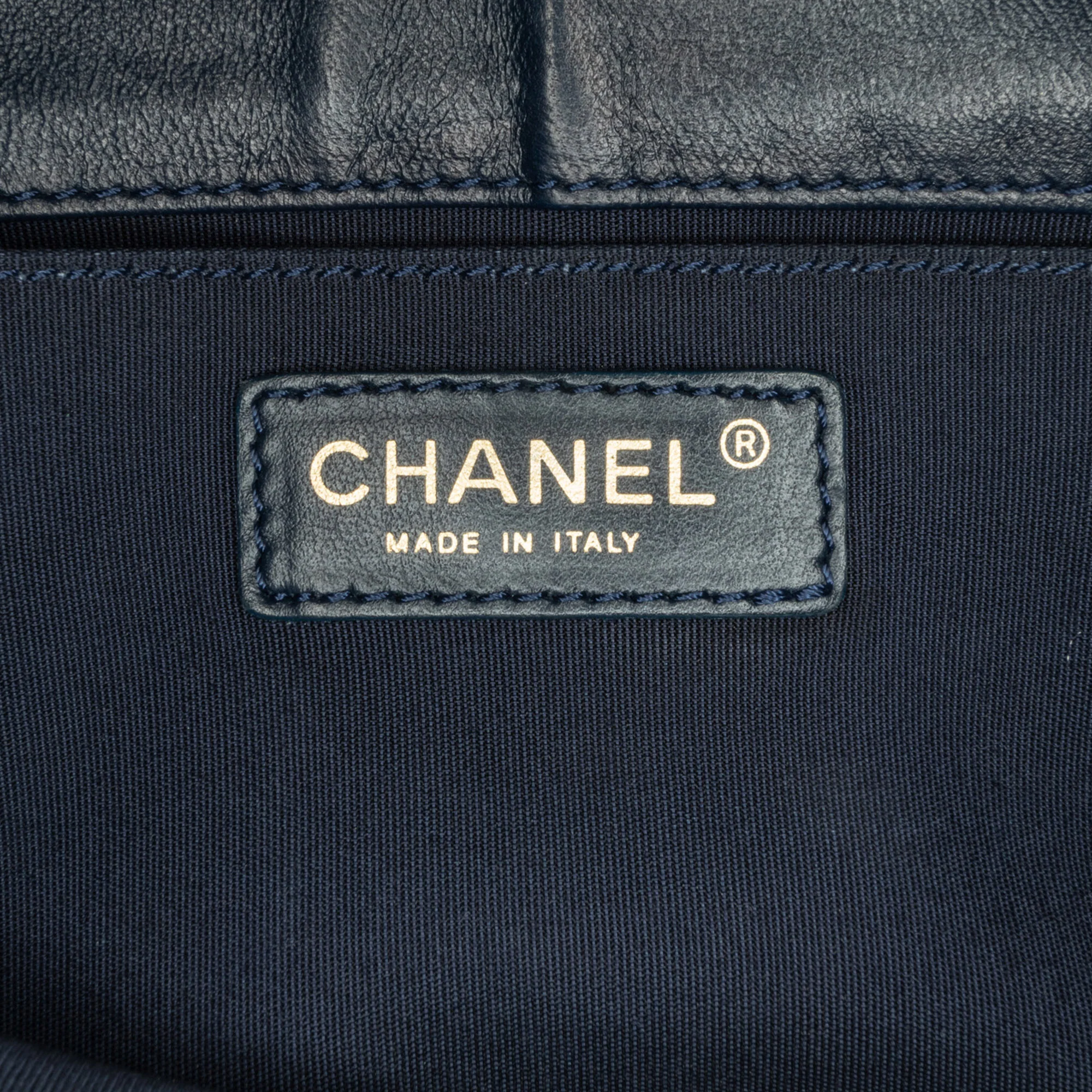Chanel | Pre-Owned Medium CC Quilted Mixed Fibers and Lambskin Double Flap | Blue/Navy - Image 6