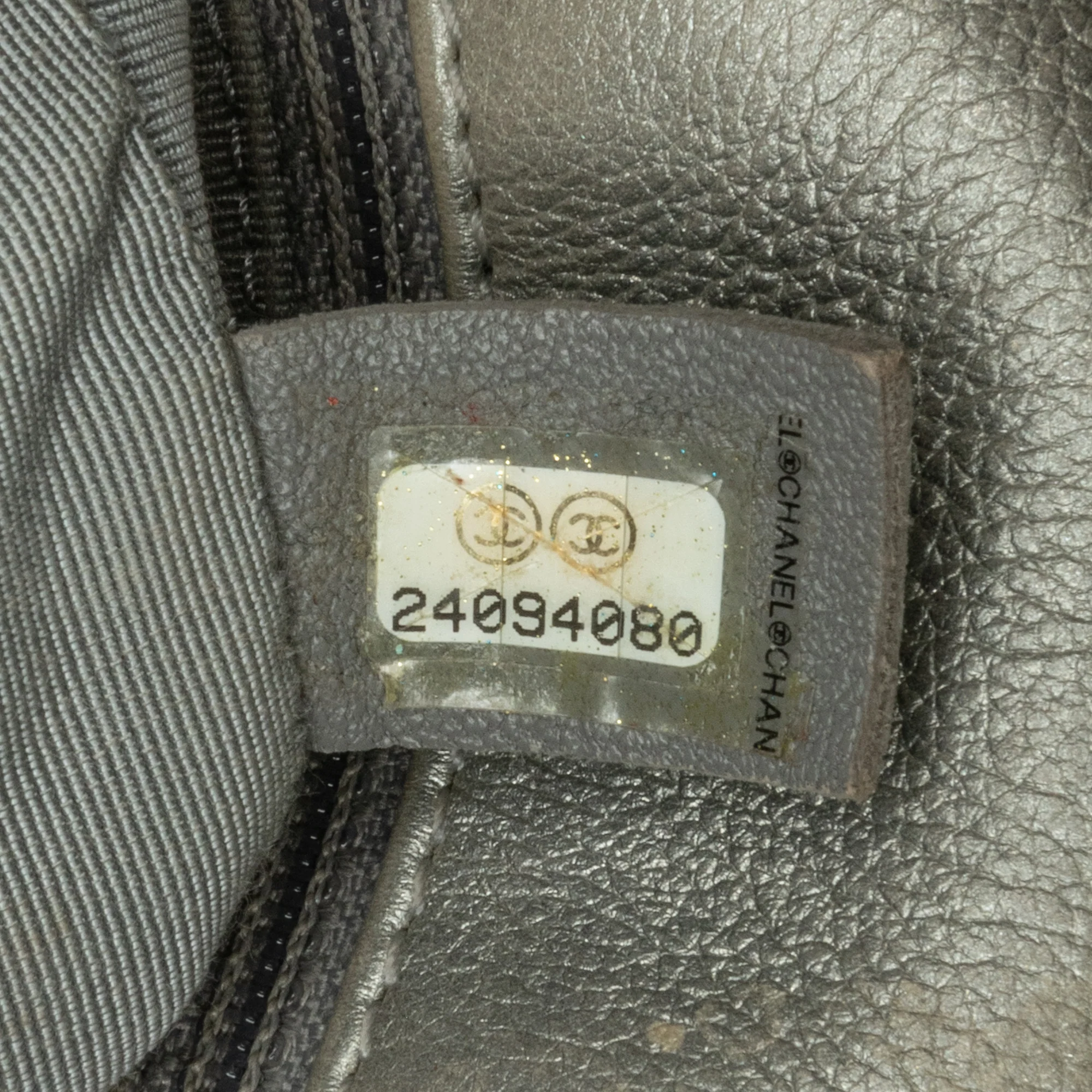 Chanel | Pre-Owned Medium Chevron Calfskin Stud Wars Flap | Silver - Image 11