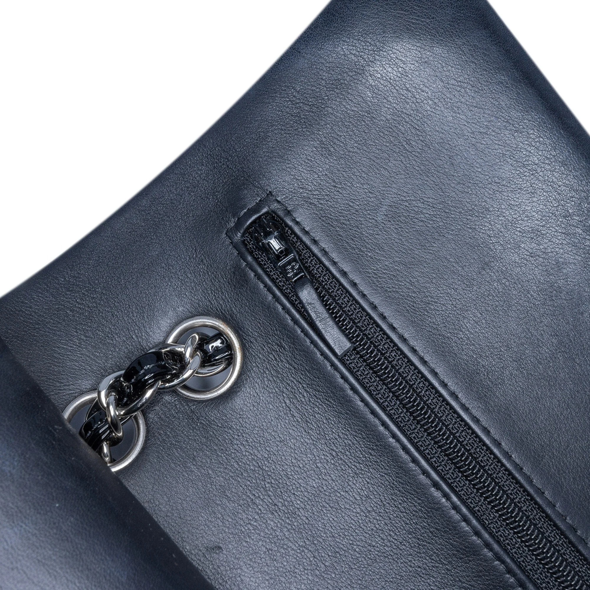 Chanel | Pre-Owned Medium Classic Chevron Patent Double Flap - I | Black - Image 9