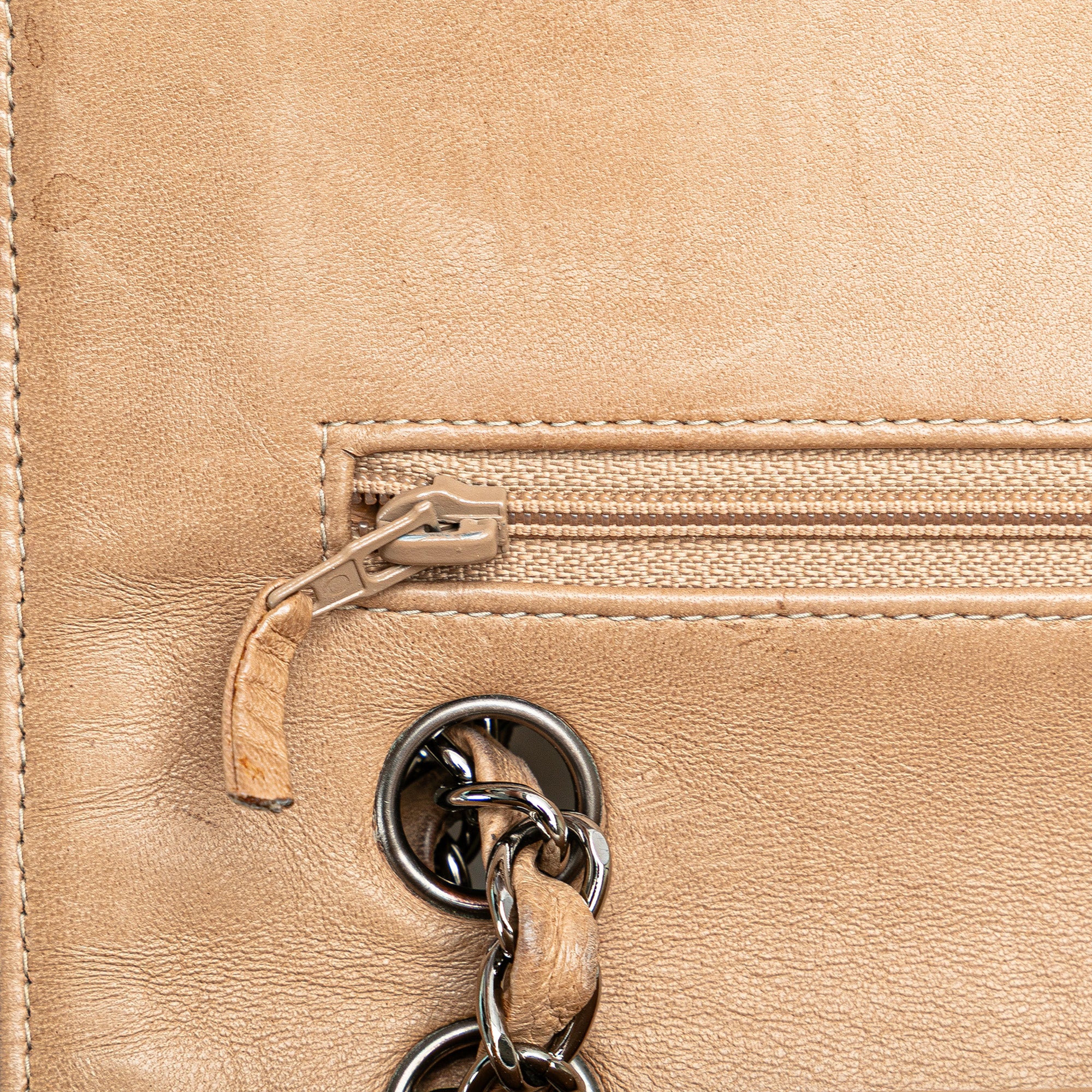Chanel | Pre-Owned Medium Classic Tweed Double Flap | Beige - Image 16
