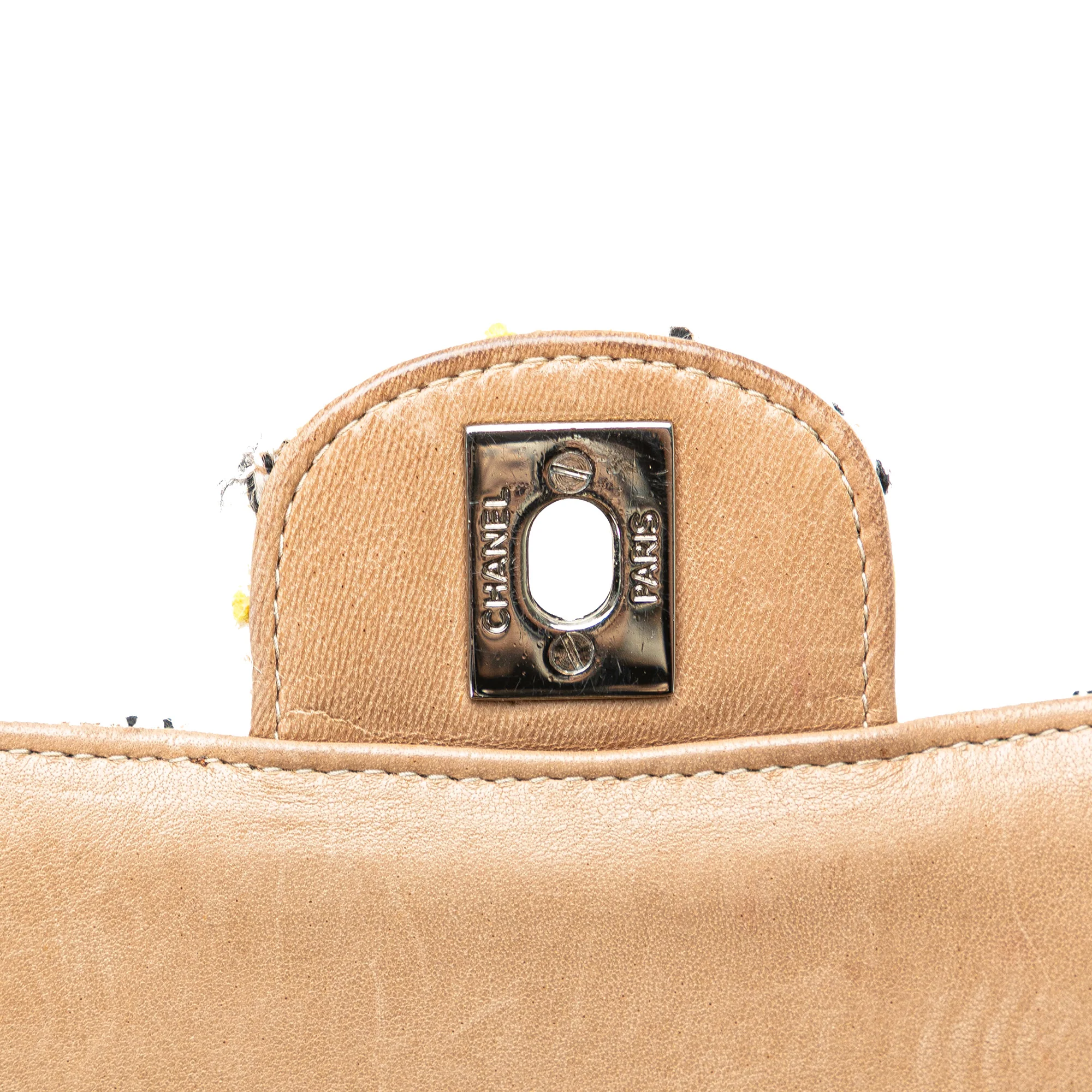 Chanel | Pre-Owned Medium Classic Tweed Double Flap | Beige - Image 4