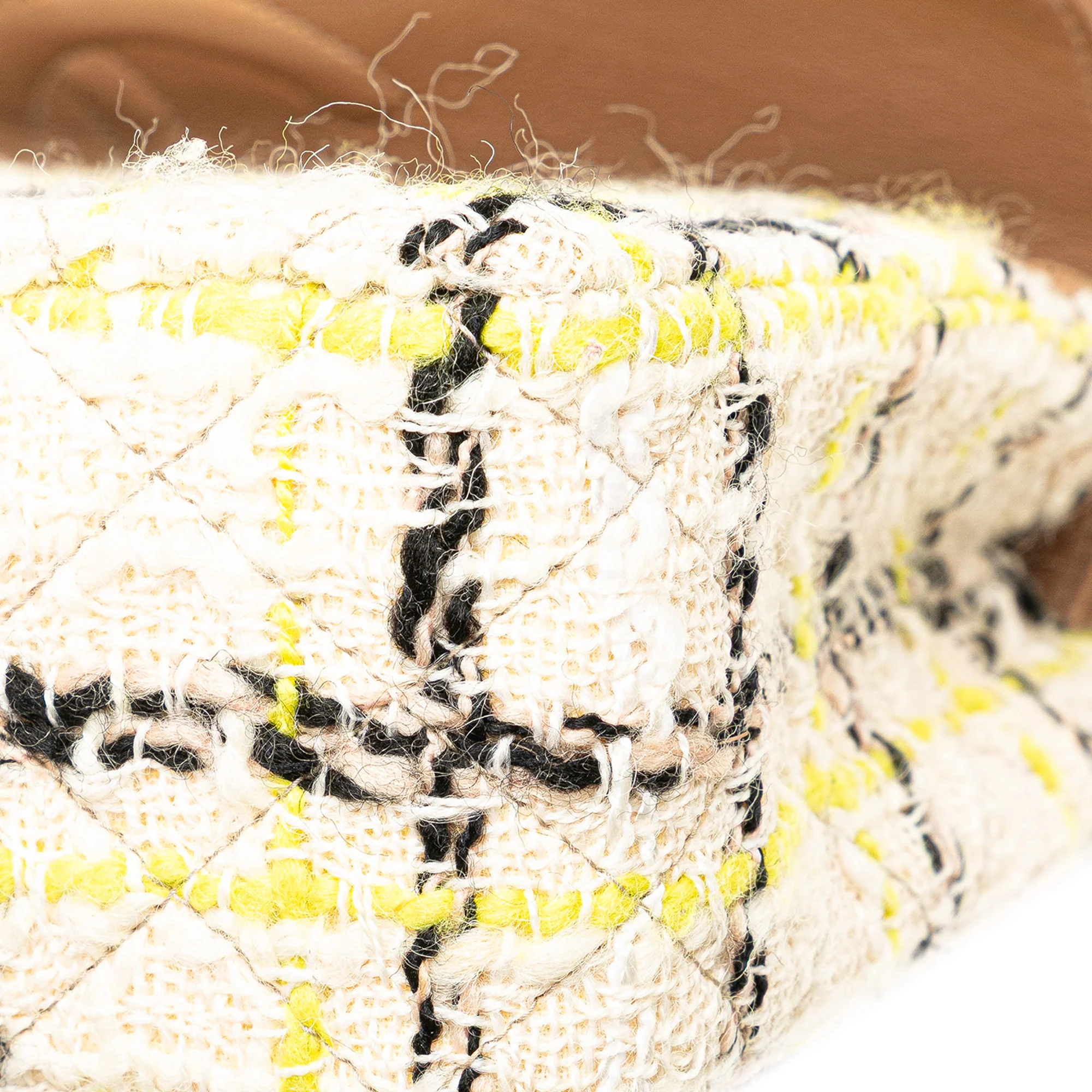 Chanel | Pre-Owned Medium Classic Tweed Double Flap | Beige - Image 6