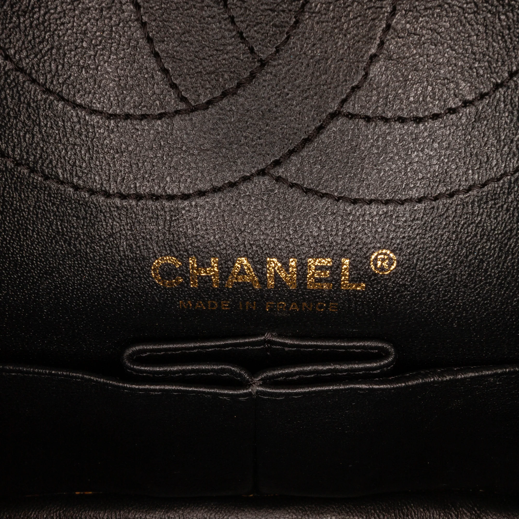Chanel | Pre-Owned Medium Croc Embossed Lambskin 2.55 Reissue Double Flap Bag | Black/Gold - Image 8