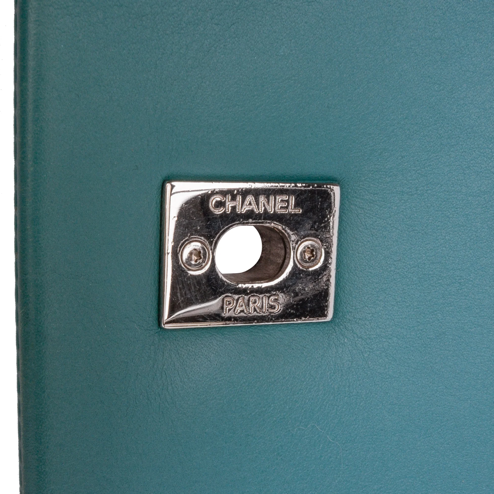 Chanel | Pre-Owned Medium Crumpled Calfskin Bi Vintage Full Flap | Blue/Turquoise - Image 9