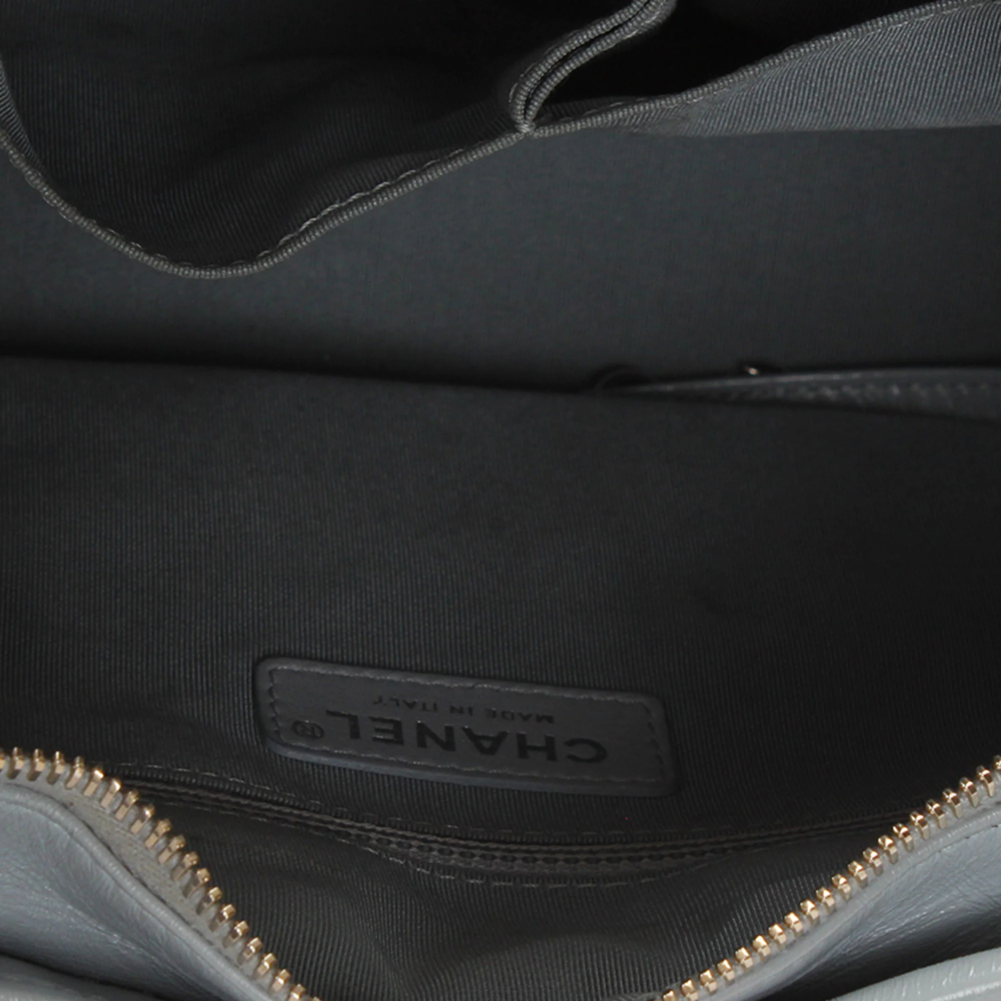 Chanel | Pre-Owned Medium Gabrielle Leather Shoulder Bag | Gray - Image 10