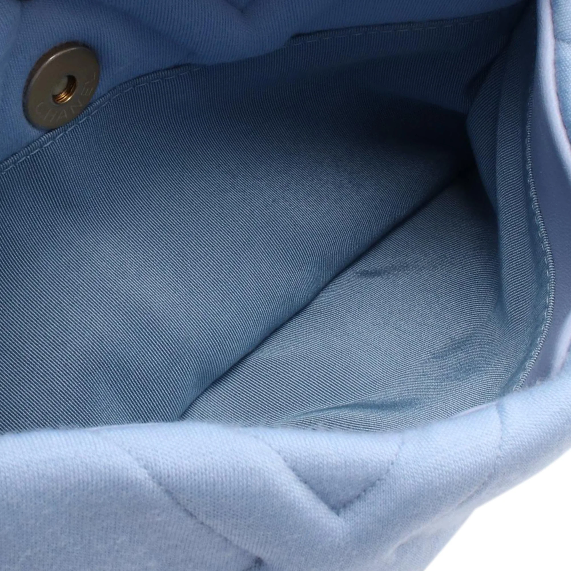 Chanel | Pre-Owned Medium Jersey 19 Flap | Blue - Image 4