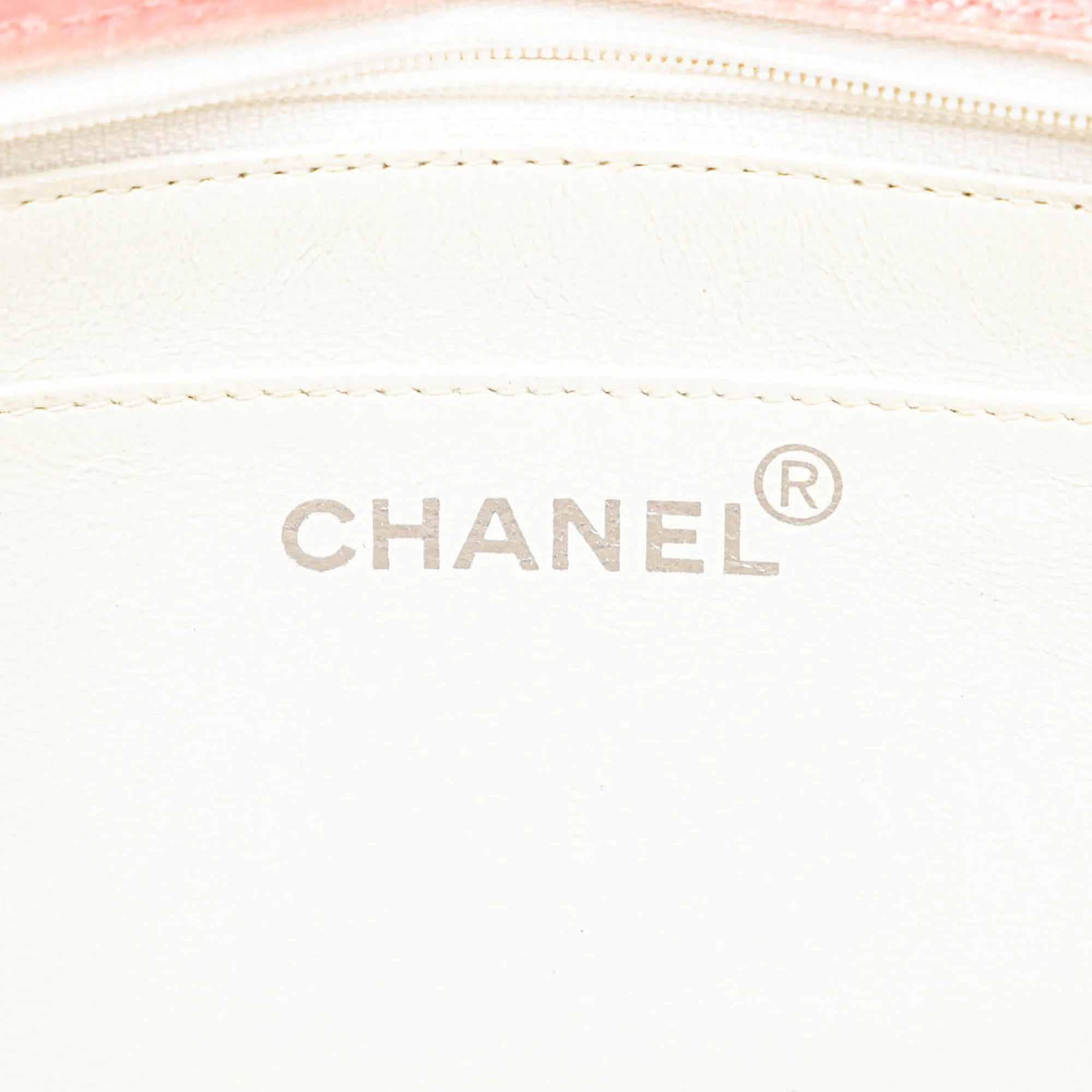 Chanel | Pre-Owned Medium Micro Quilted Velvet CC Flap | Pink - Image 7
