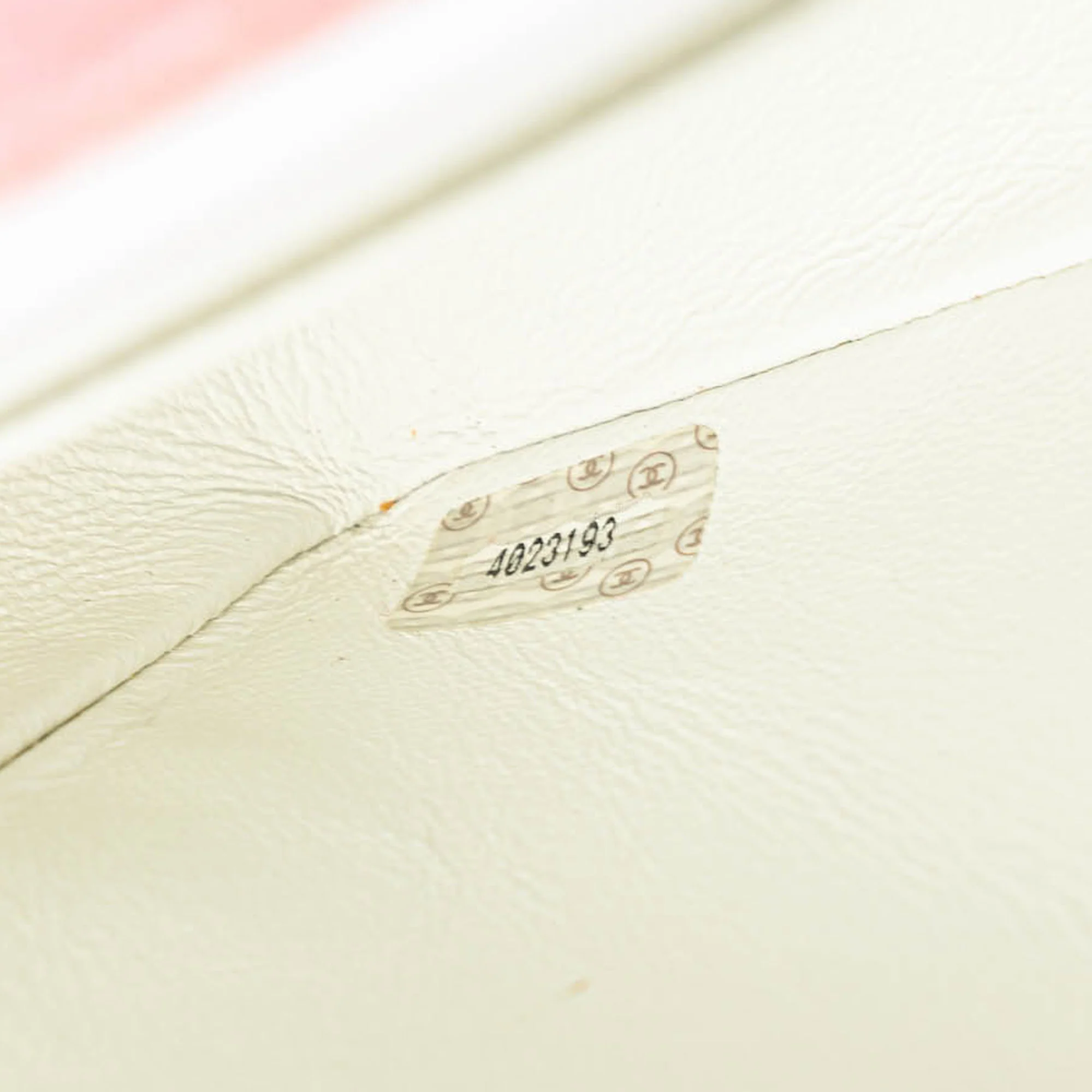 Chanel | Pre-Owned Medium Micro Quilted Velvet CC Flap | Pink - Image 8