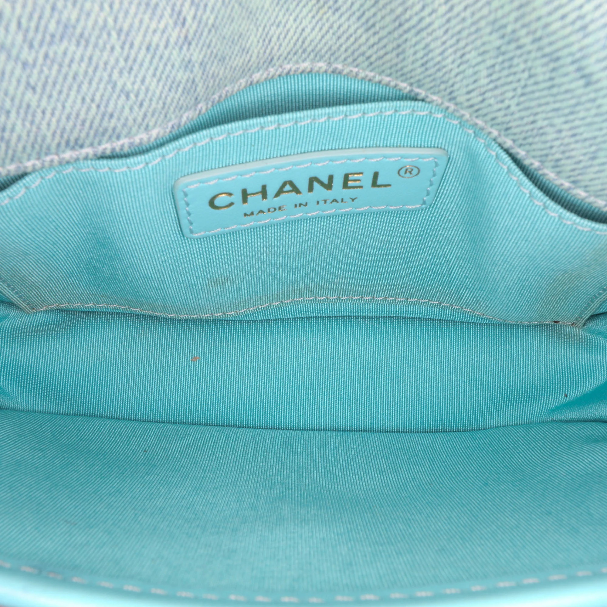 Chanel | Pre-Owned Mini CC Quilted Denim Messenger Flap | Blue - Image 6