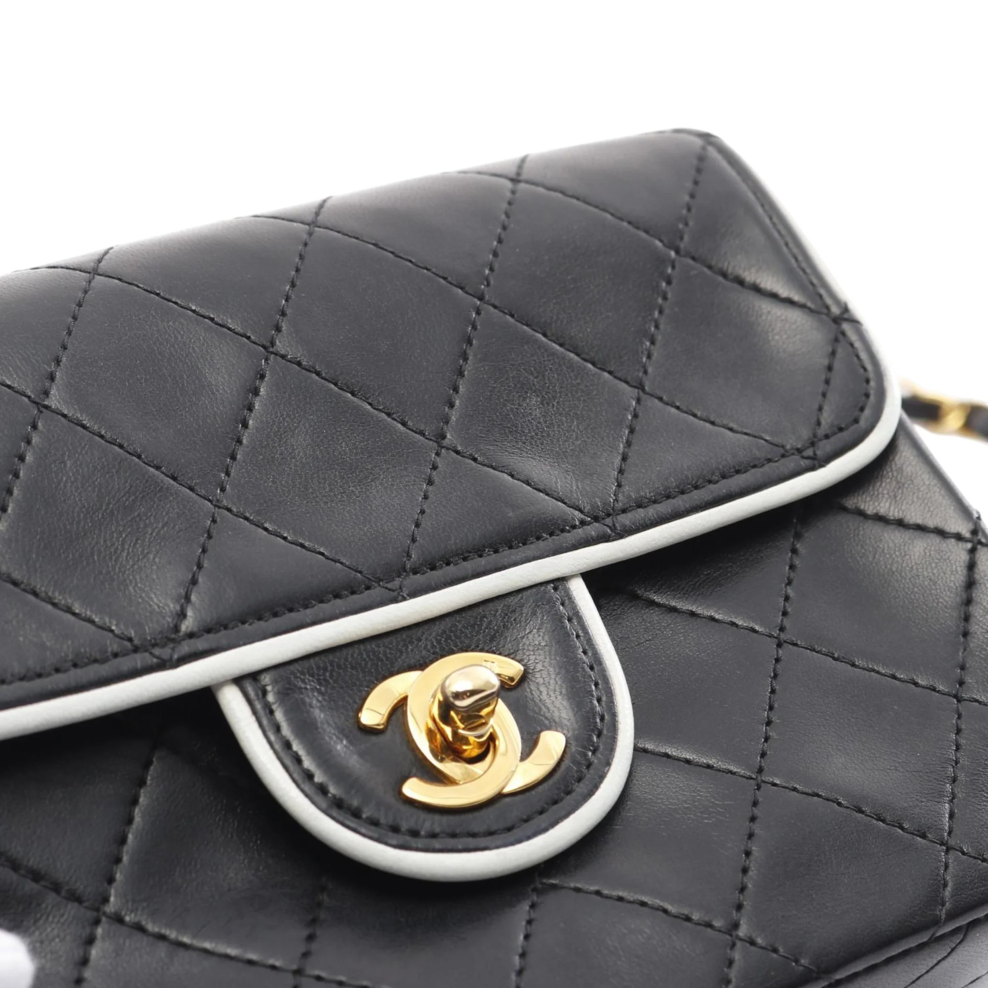 Chanel | Pre-Owned Mini Classic Quilted Lambskin Square Single Flap | Black - Image 13