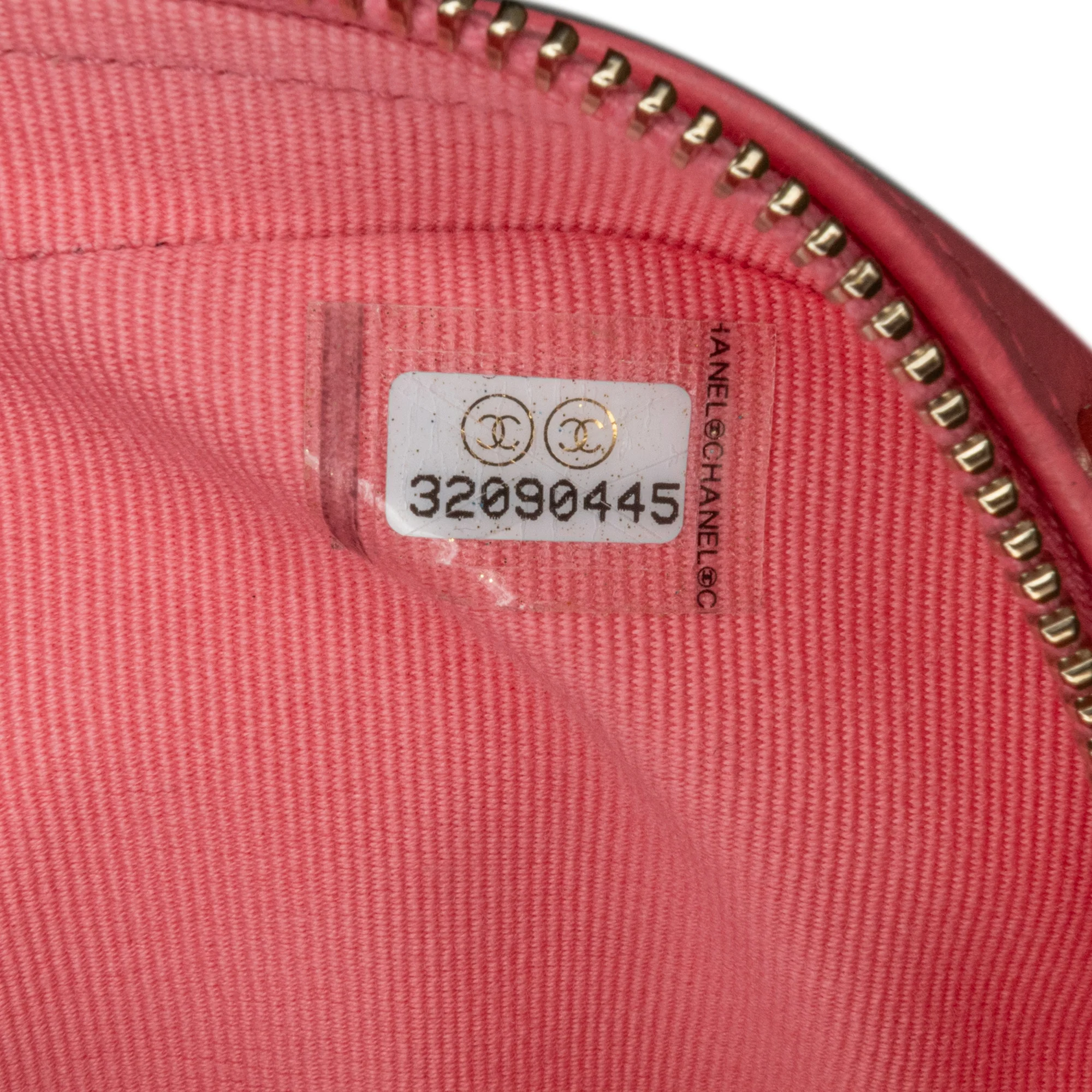 Chanel | Pre-Owned Mini Lambskin CC in Love Heart Crossbody | Pink - Image 9