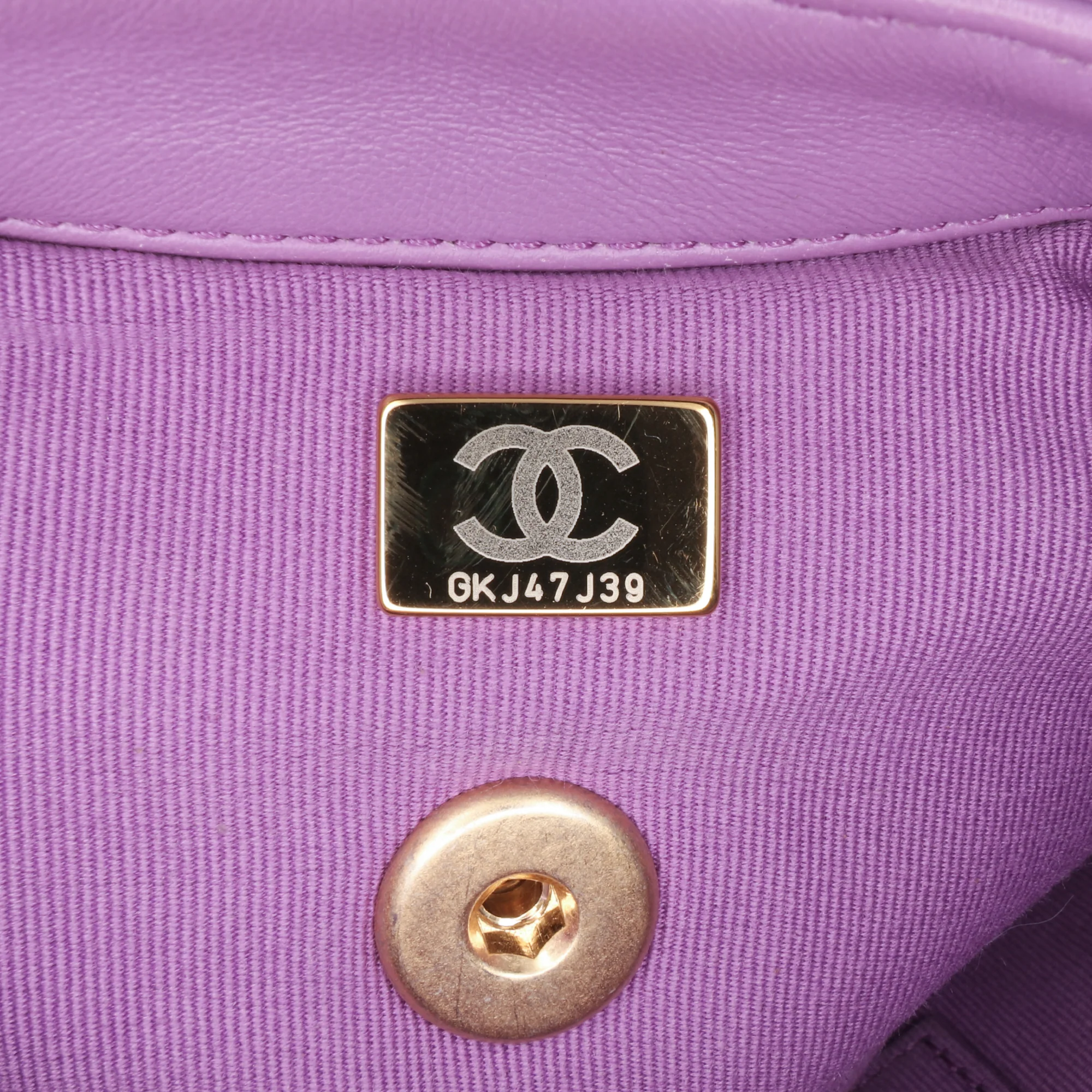 Chanel | Pre-Owned Mini Quilted Lambskin Candy Chain Flap - I | Purple - Image 7