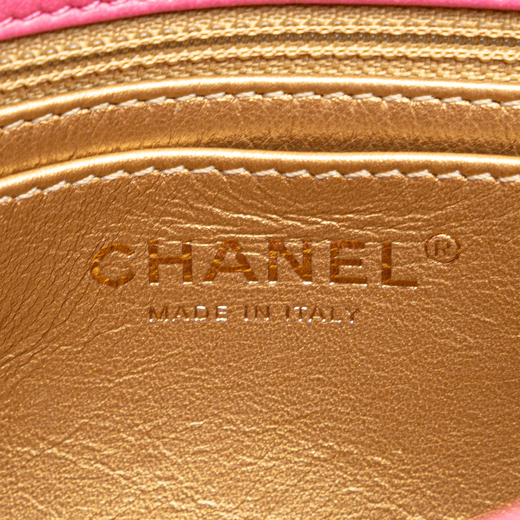 Chanel | Pre-Owned Mini Square Classic Lambskin Pearl Crush Single Flap | Pink - Image 7